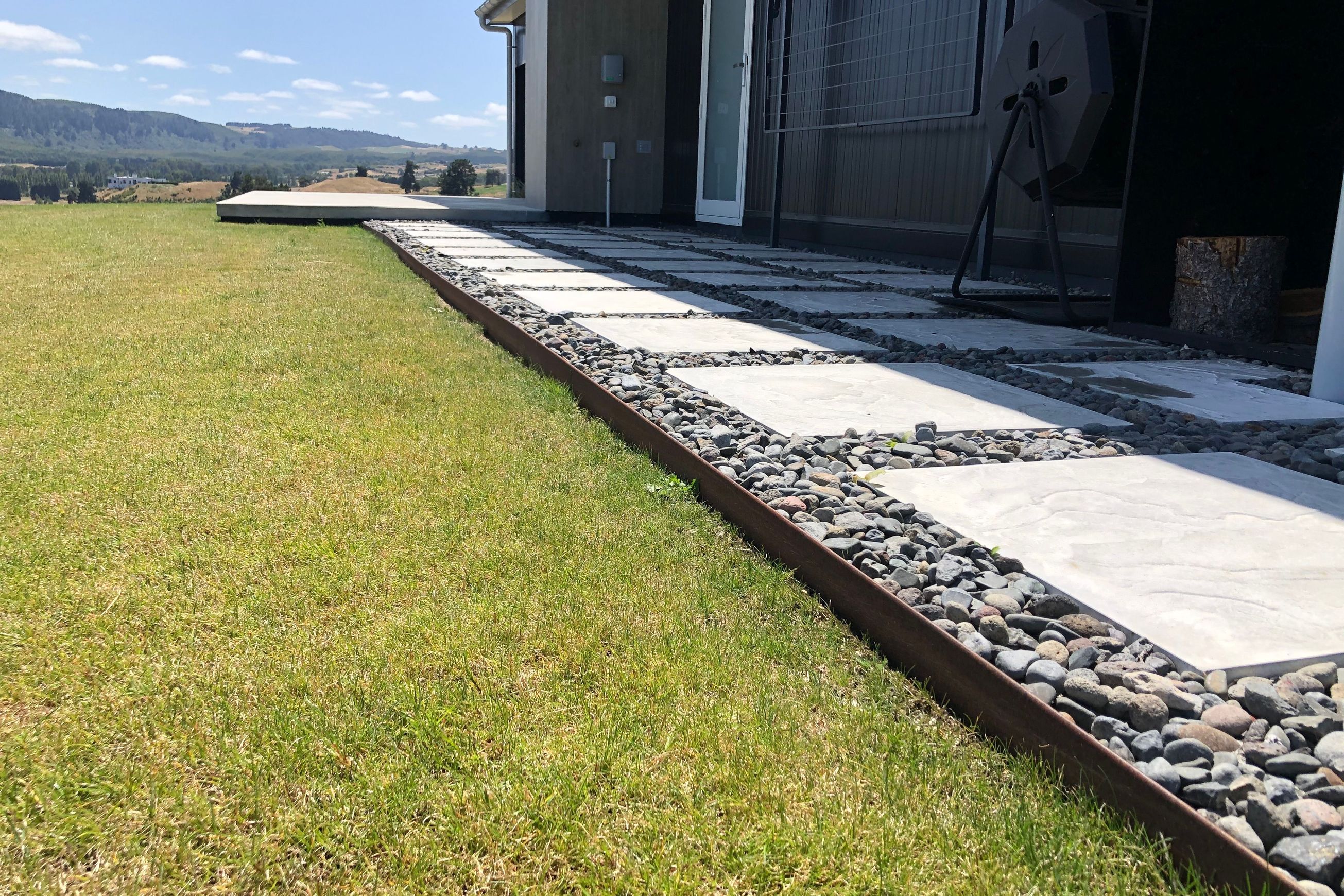 Zero-Flex Garden Edging and Retaining