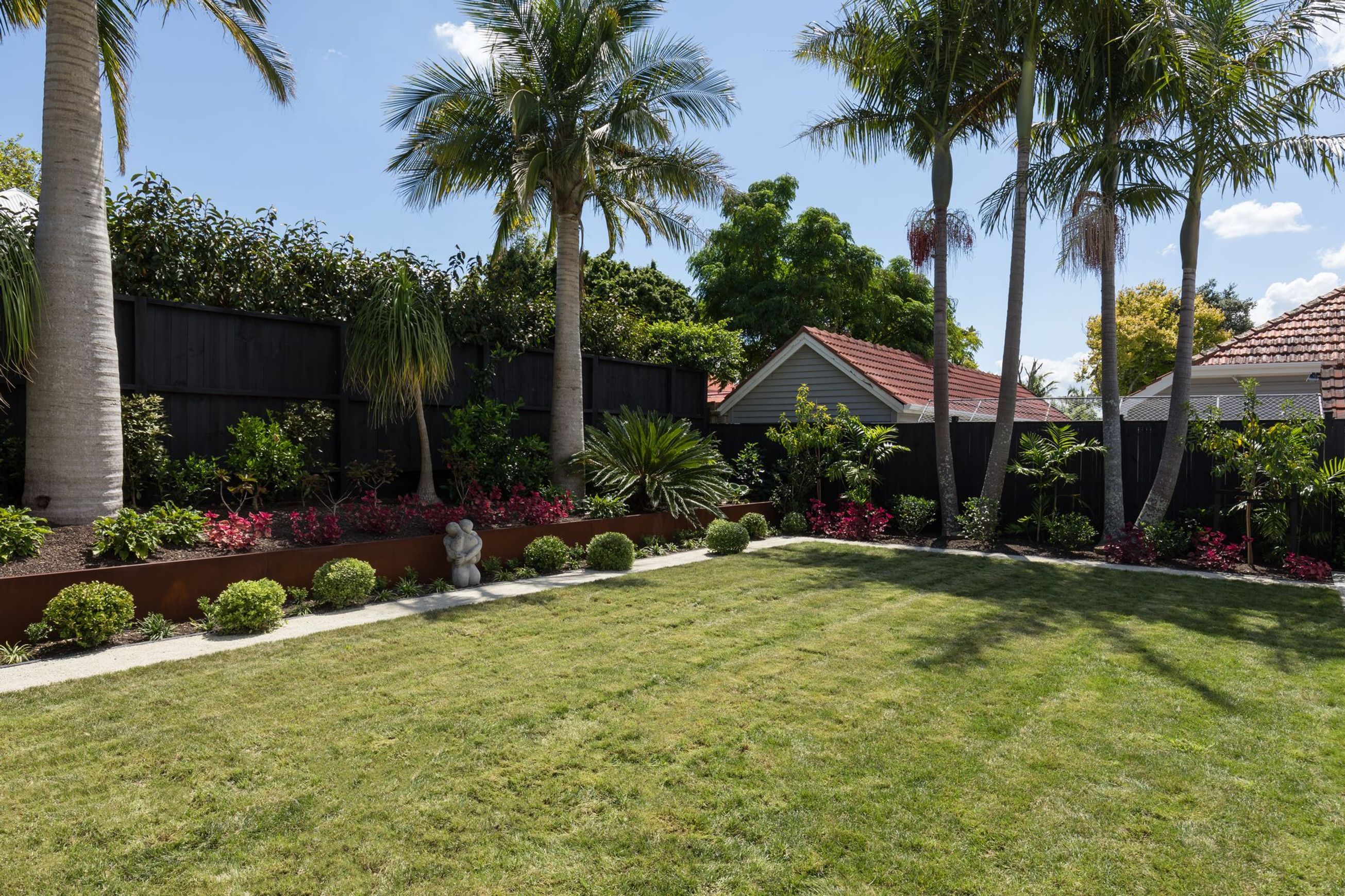 Zero-Flex Garden Edging and Retaining
