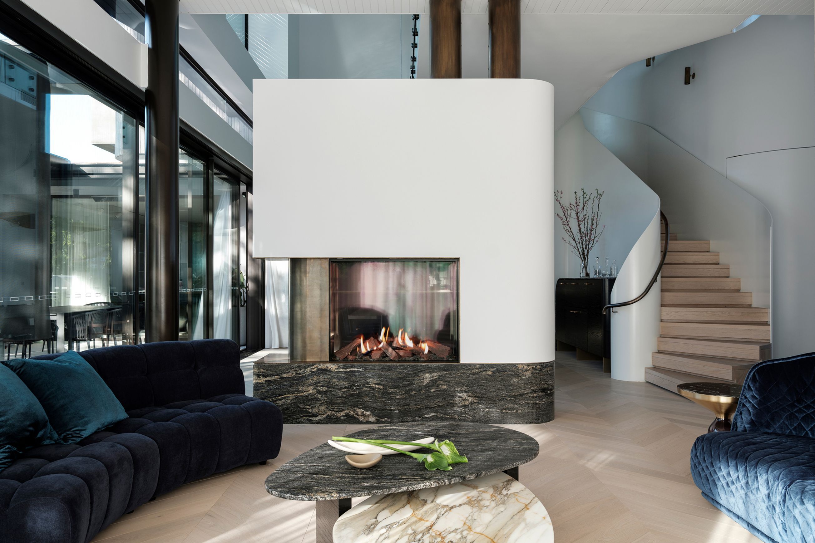 MODE KS1150 Tall Gas Fireplace