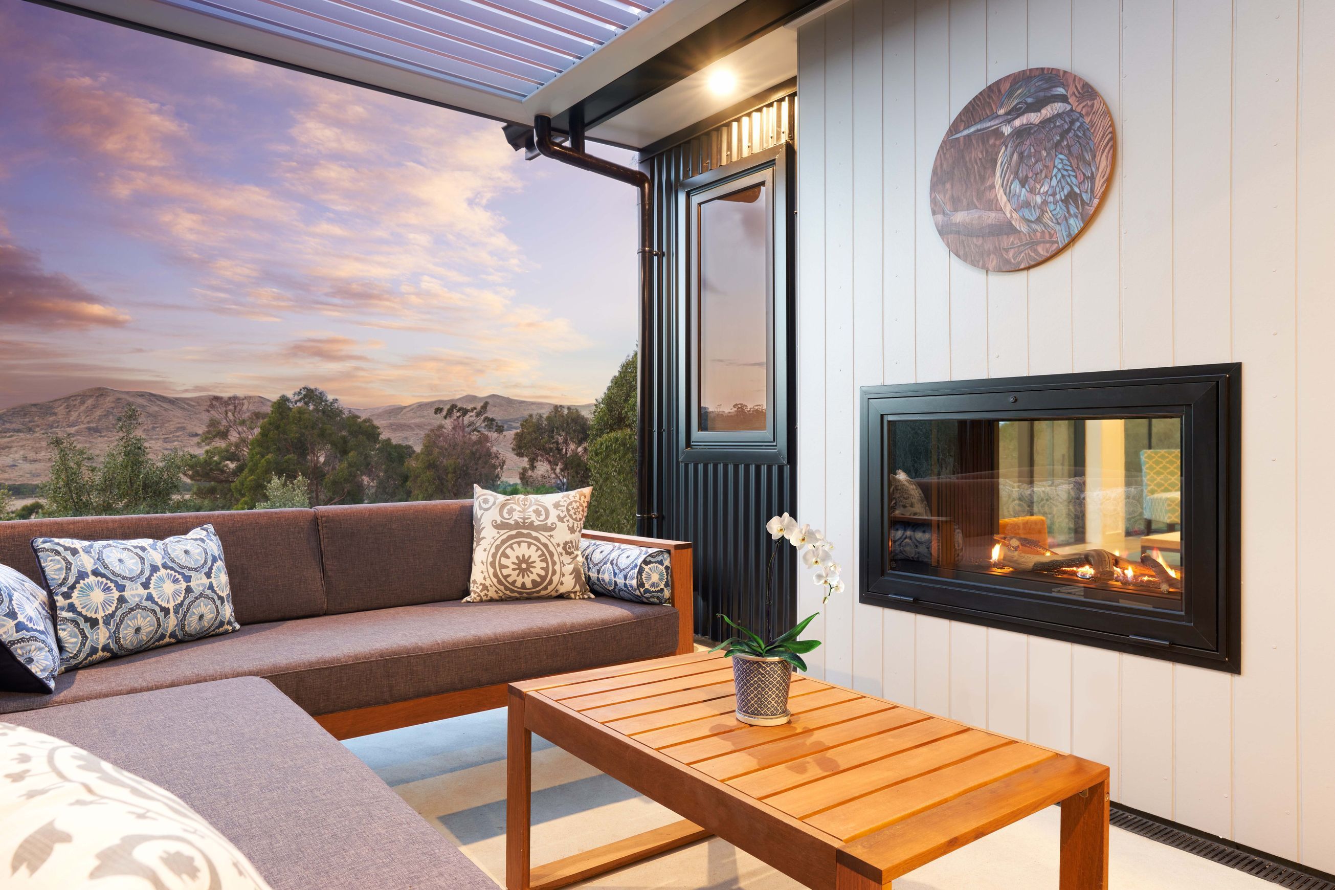 Rinnai Linear Indoor - Outdoor Gas Fire