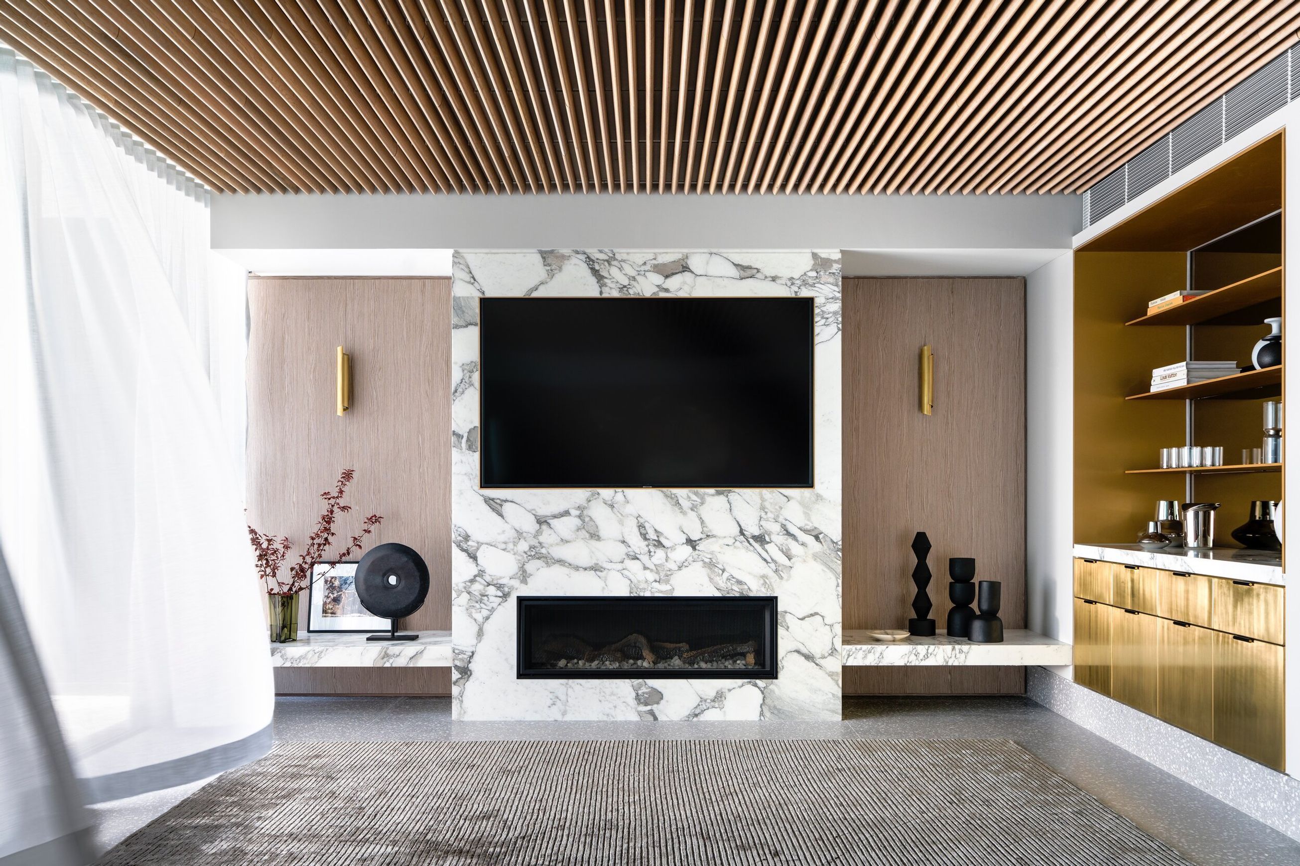 Mezzo Series | Gas Fireplace