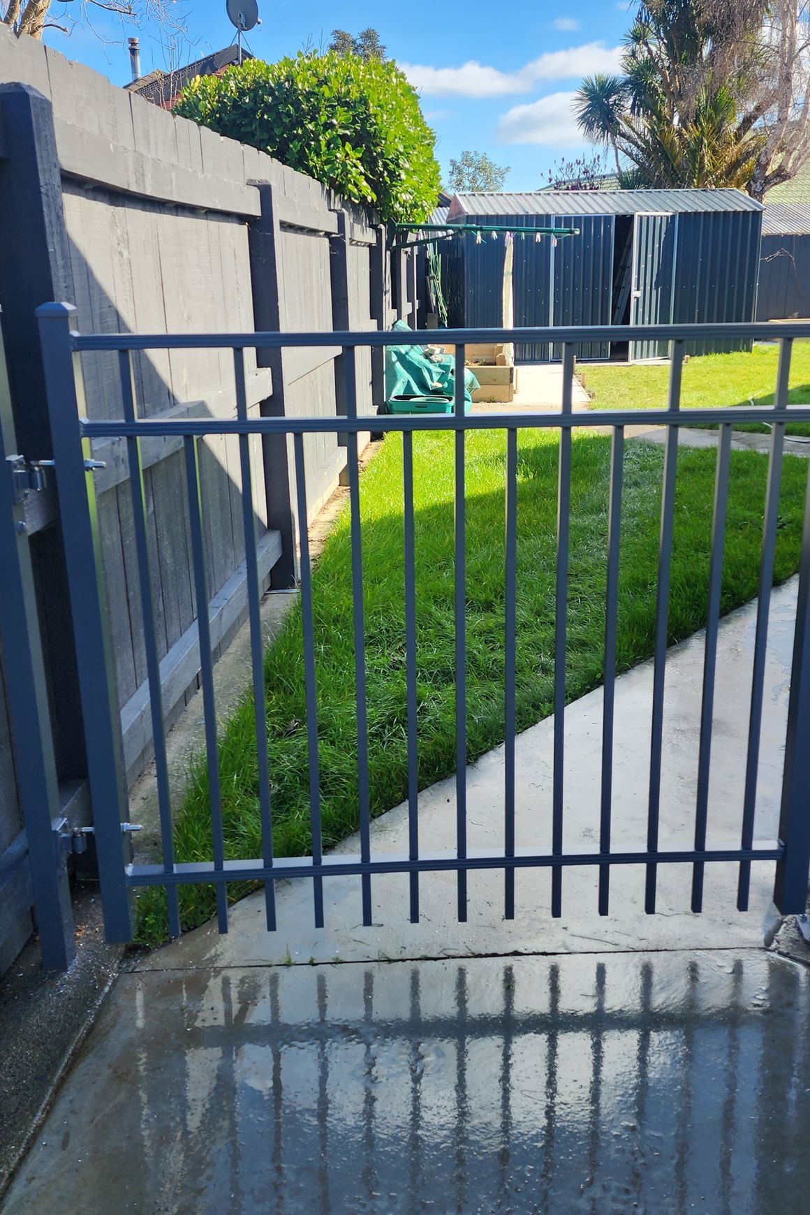 Juralco Advante Gates