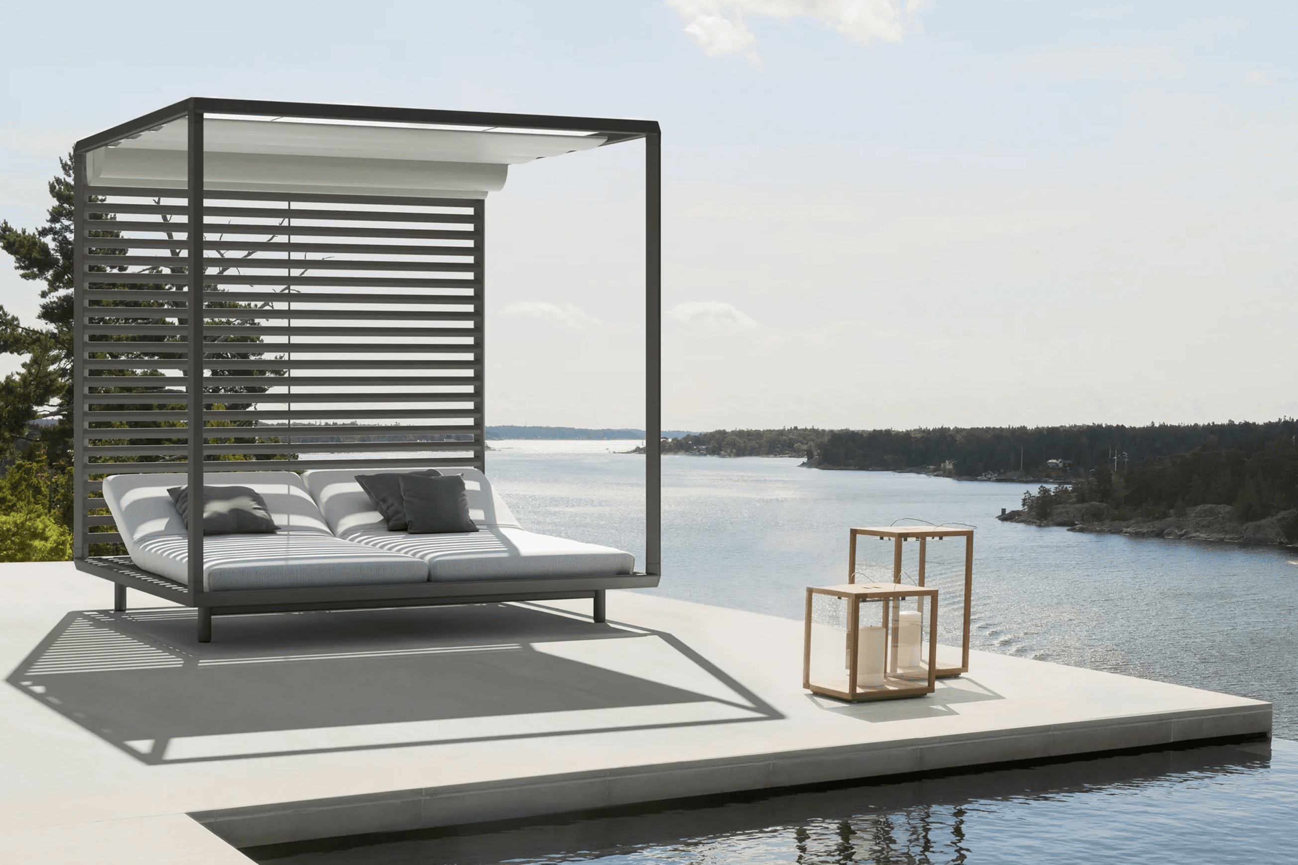 Pavilion Daybed