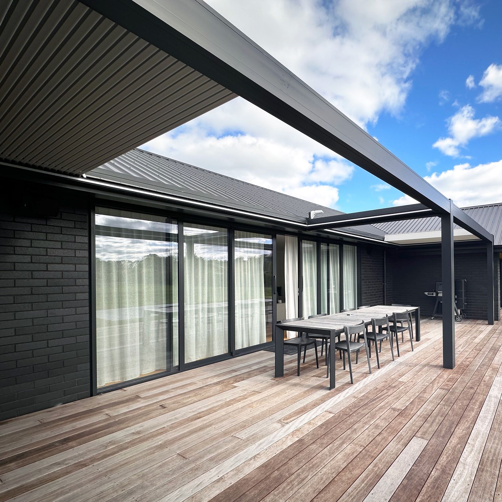 SunFold® Louvre Roof