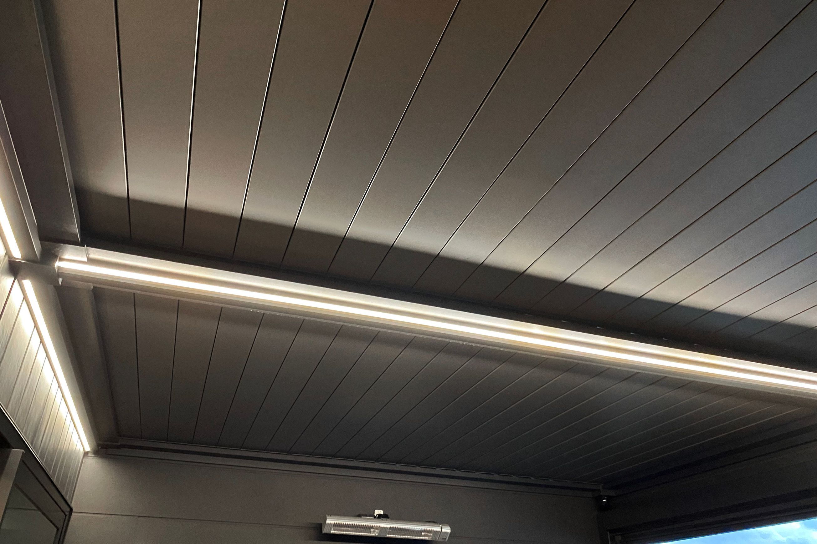 SunFold® Louvre Roof