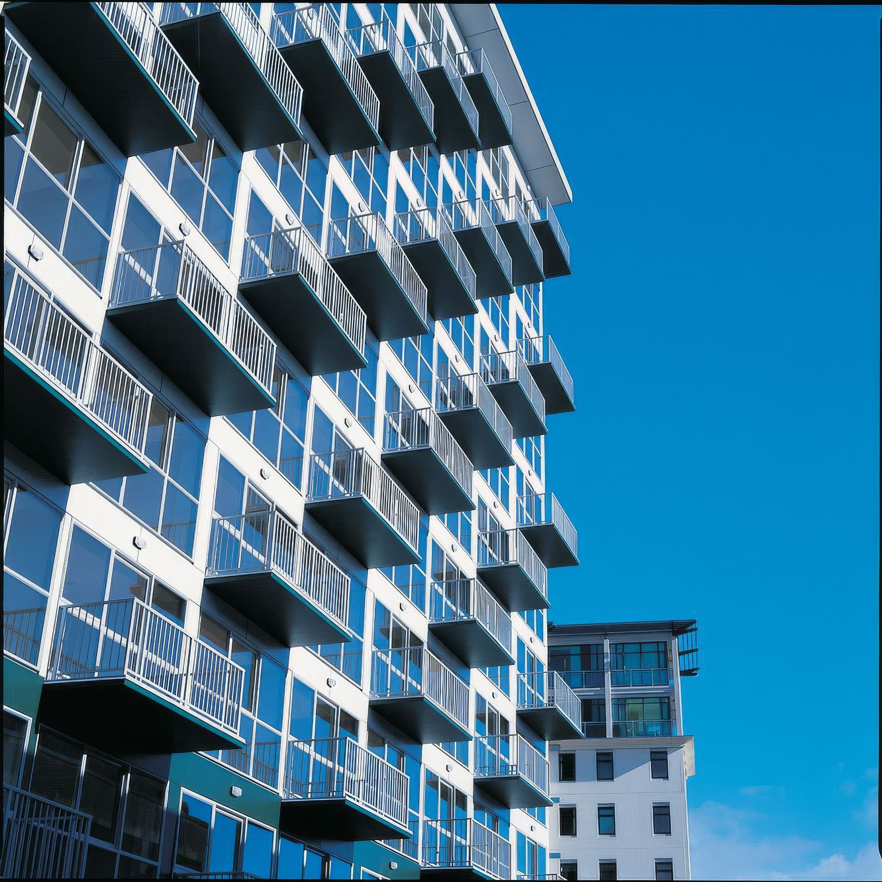 Skyrail Dr Glass Infill Series | Glass Balustrades