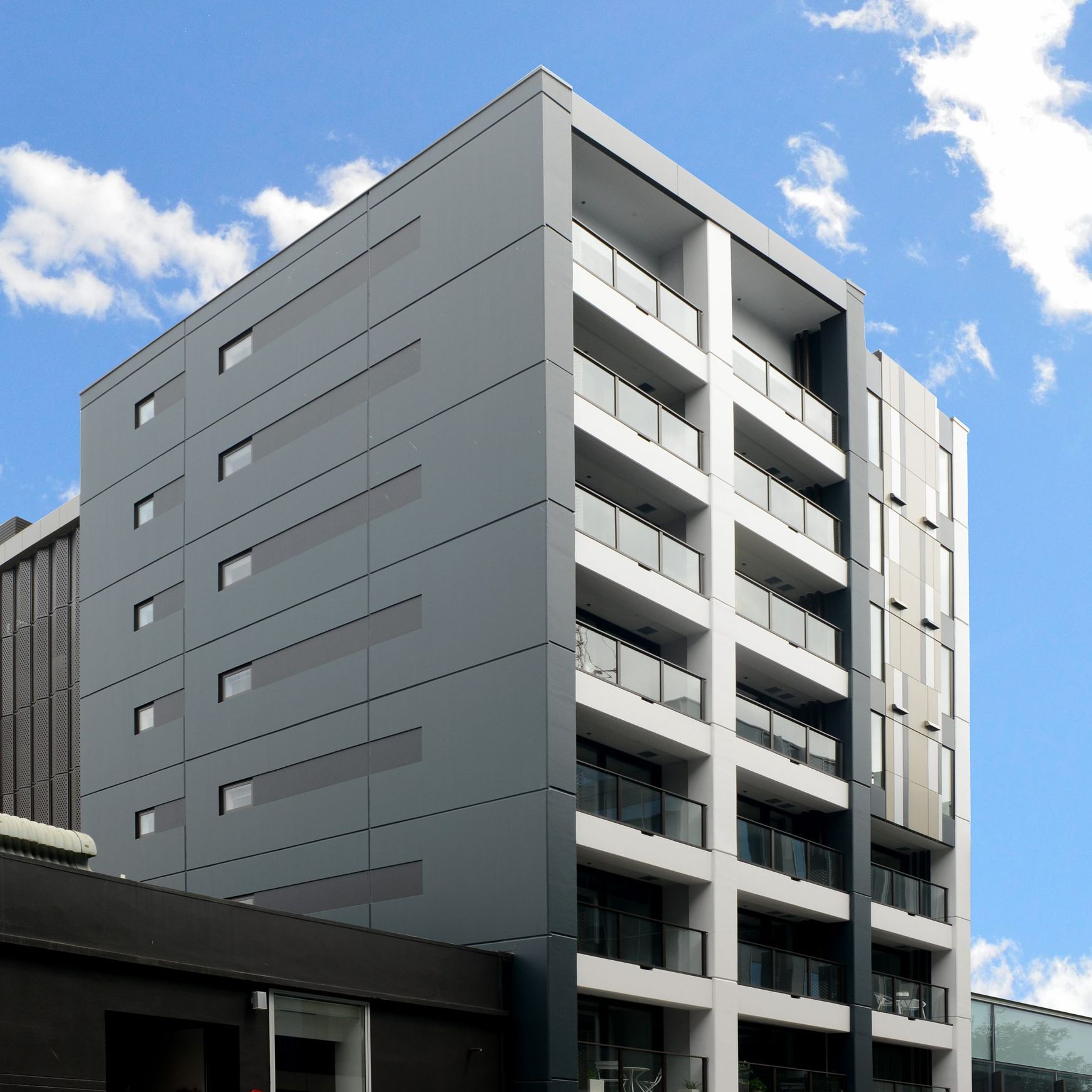 Skyrail Dr Glass Infill Series | Glass Balustrades
