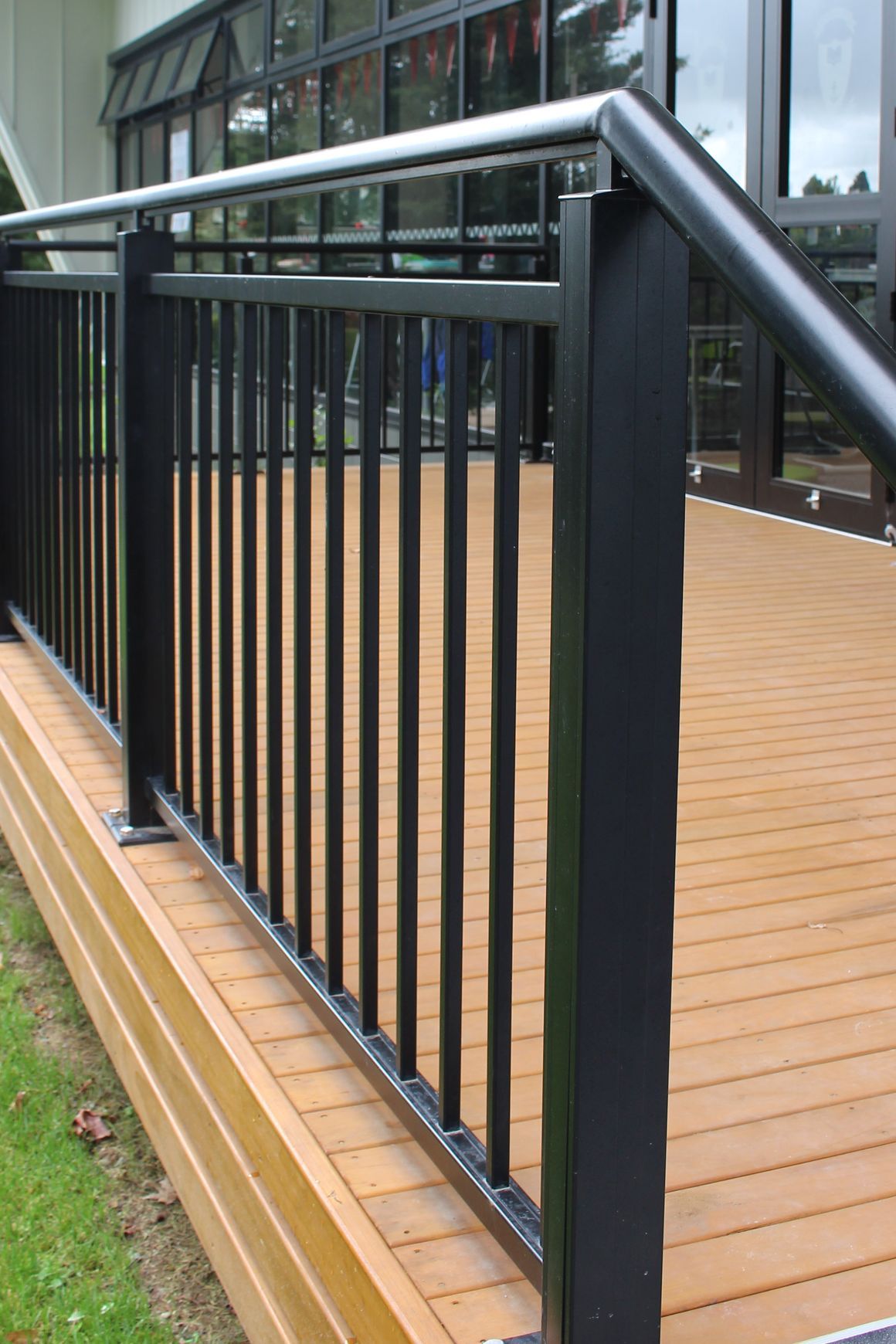 Edgetec® Commercial Post Balustrade