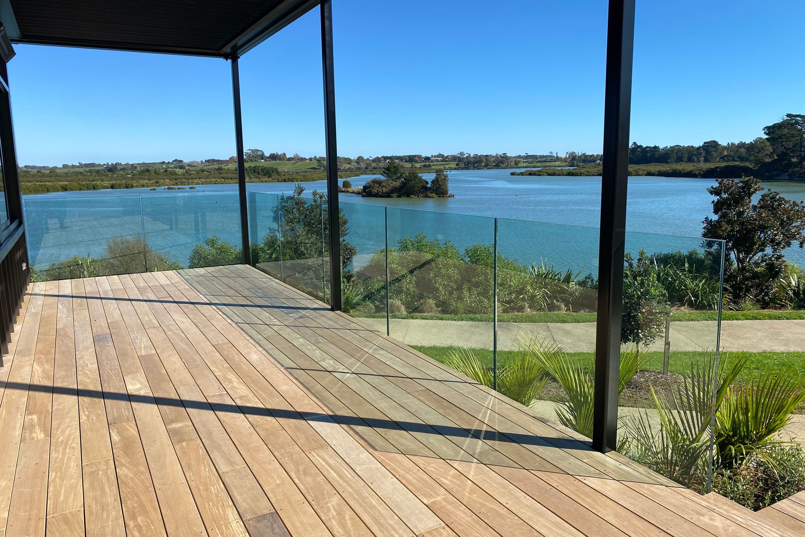 Edgetec® PosiGlaze™ Frameless Glass Balustrade