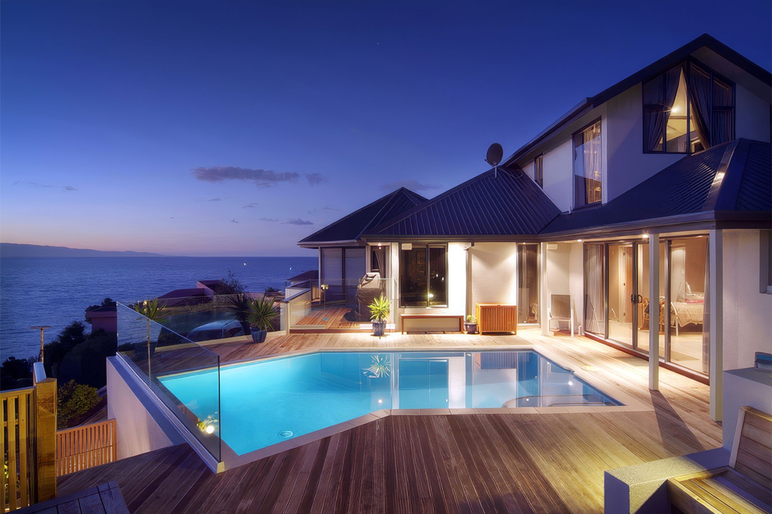 Metropolis Frameless Glass Balustrade