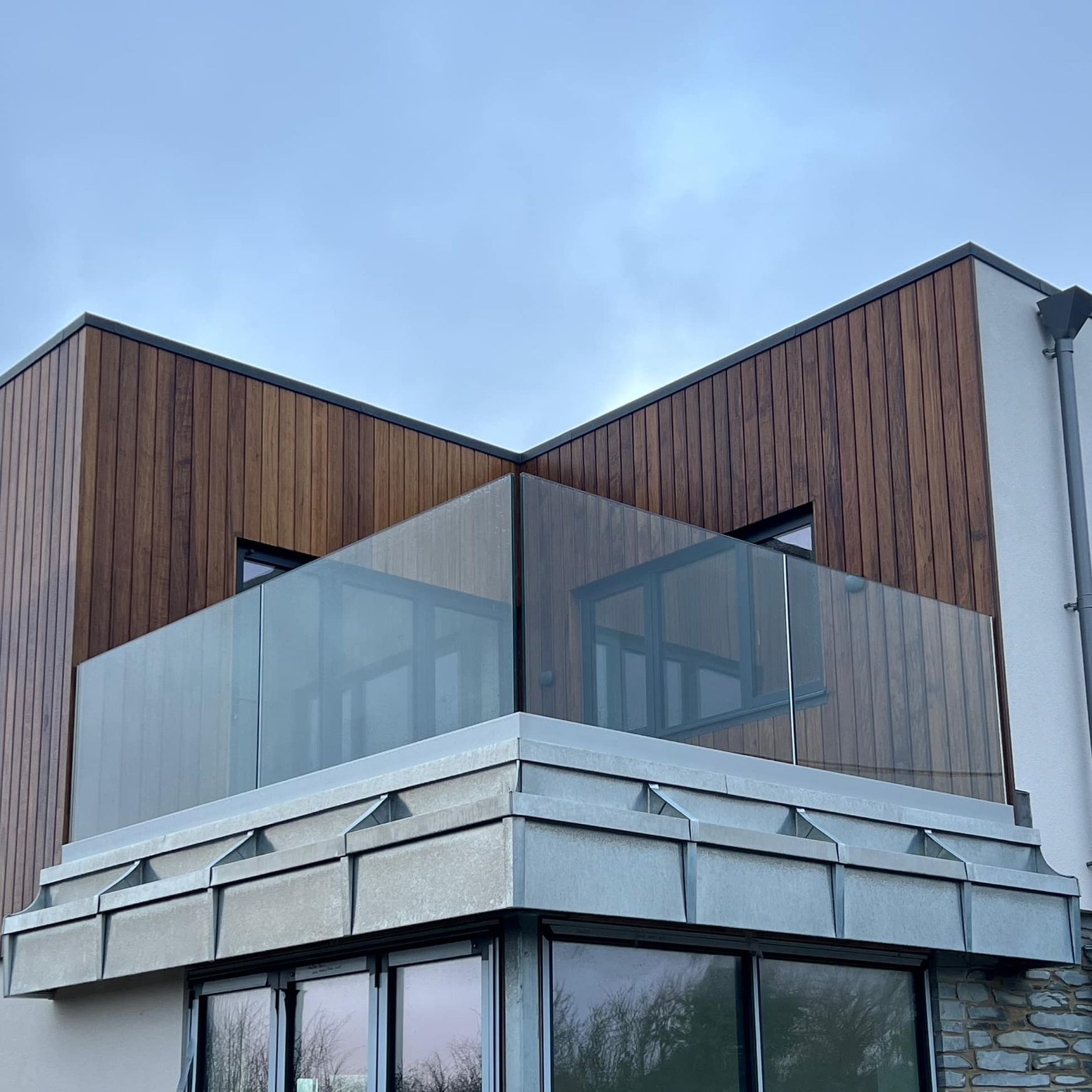 Edgetec® PosiGlaze™ Frameless Glass Balustrade