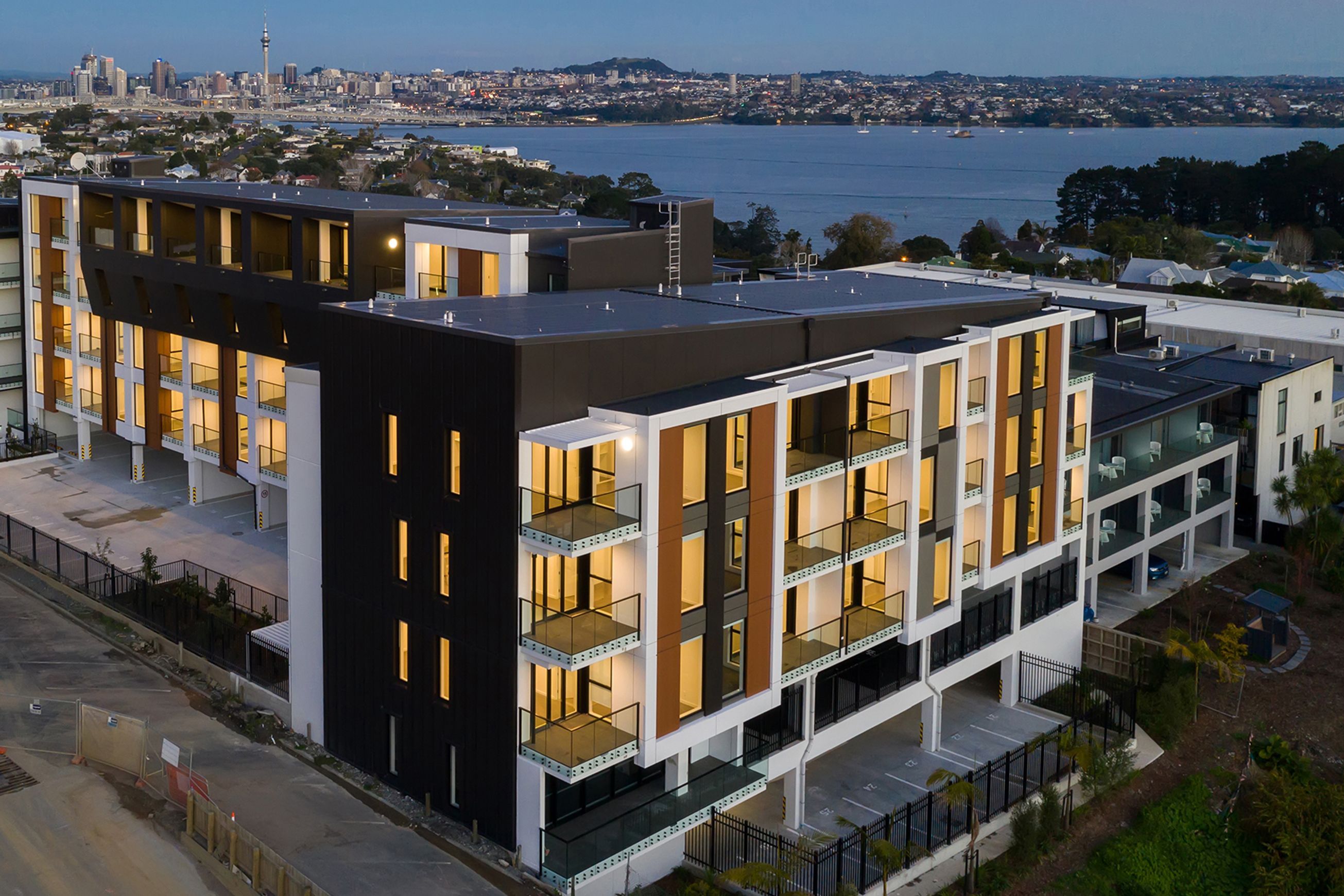 Arena-Points Frameless Glass Balustrade