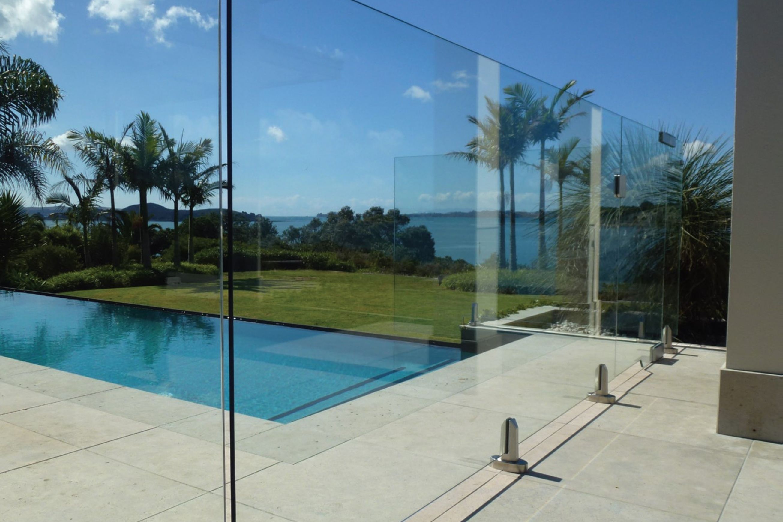 EzyClean Glass Technology