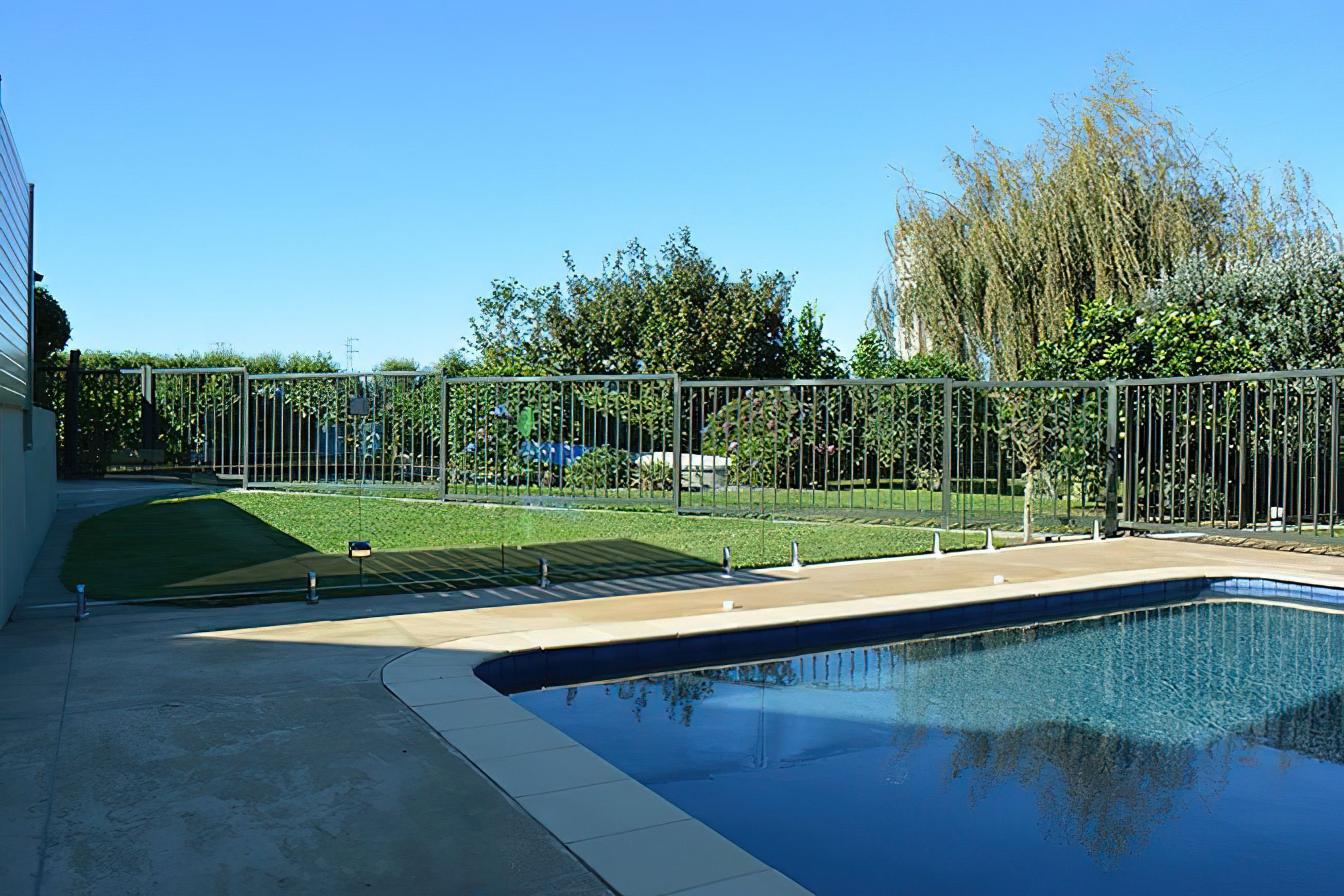 Glass Pool Fence