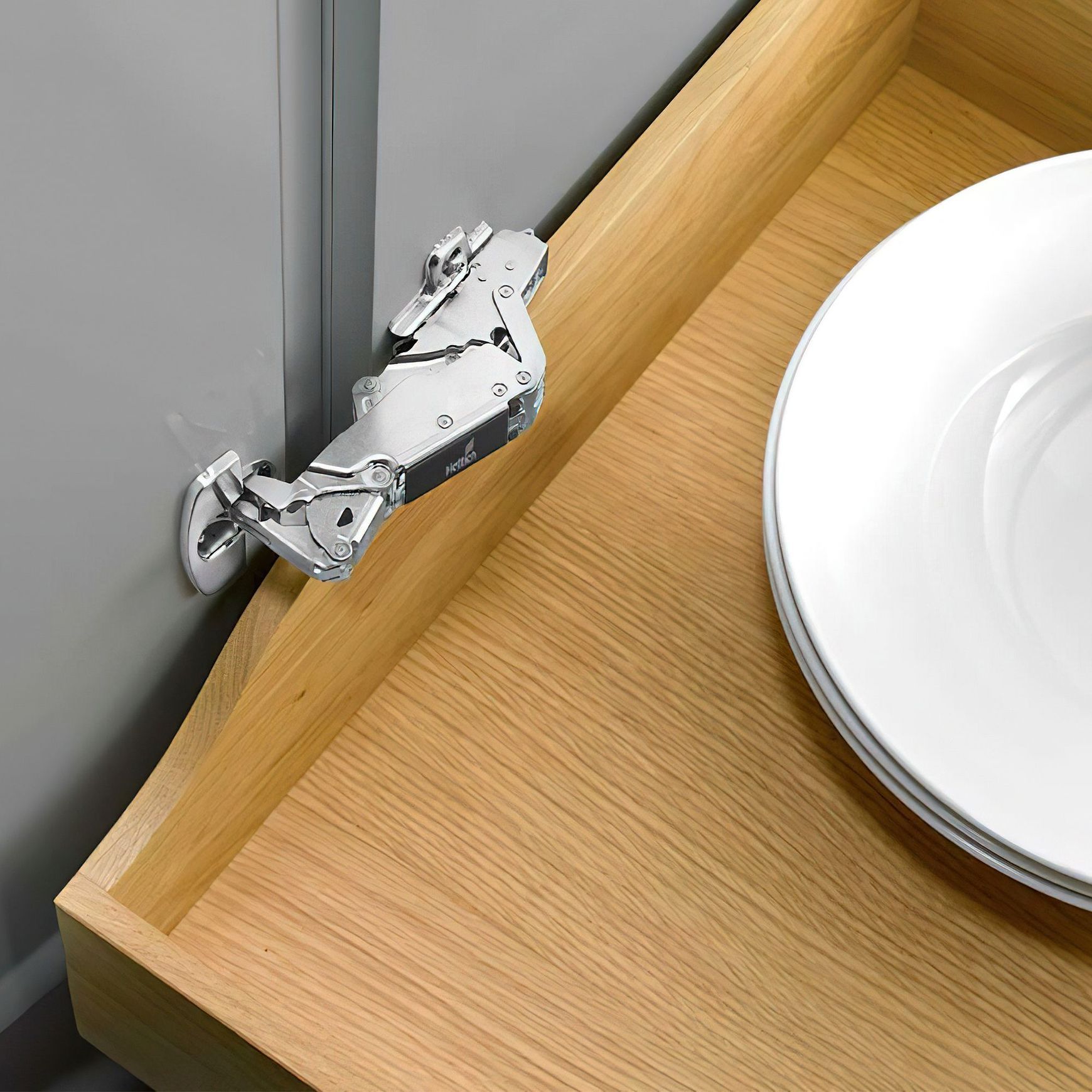 Sensys Soft-Close Hinges