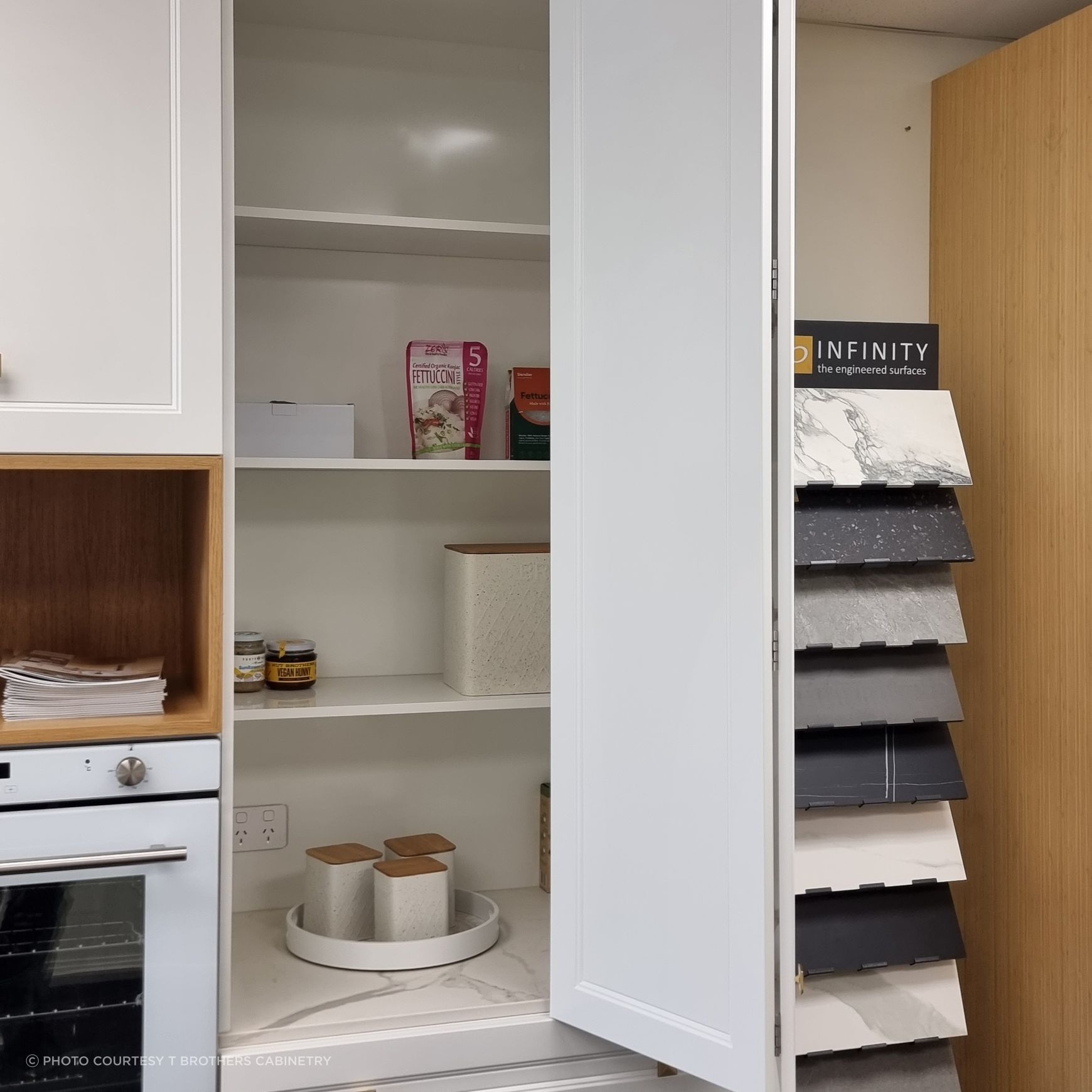 Cinetto Bifold Door Hardware