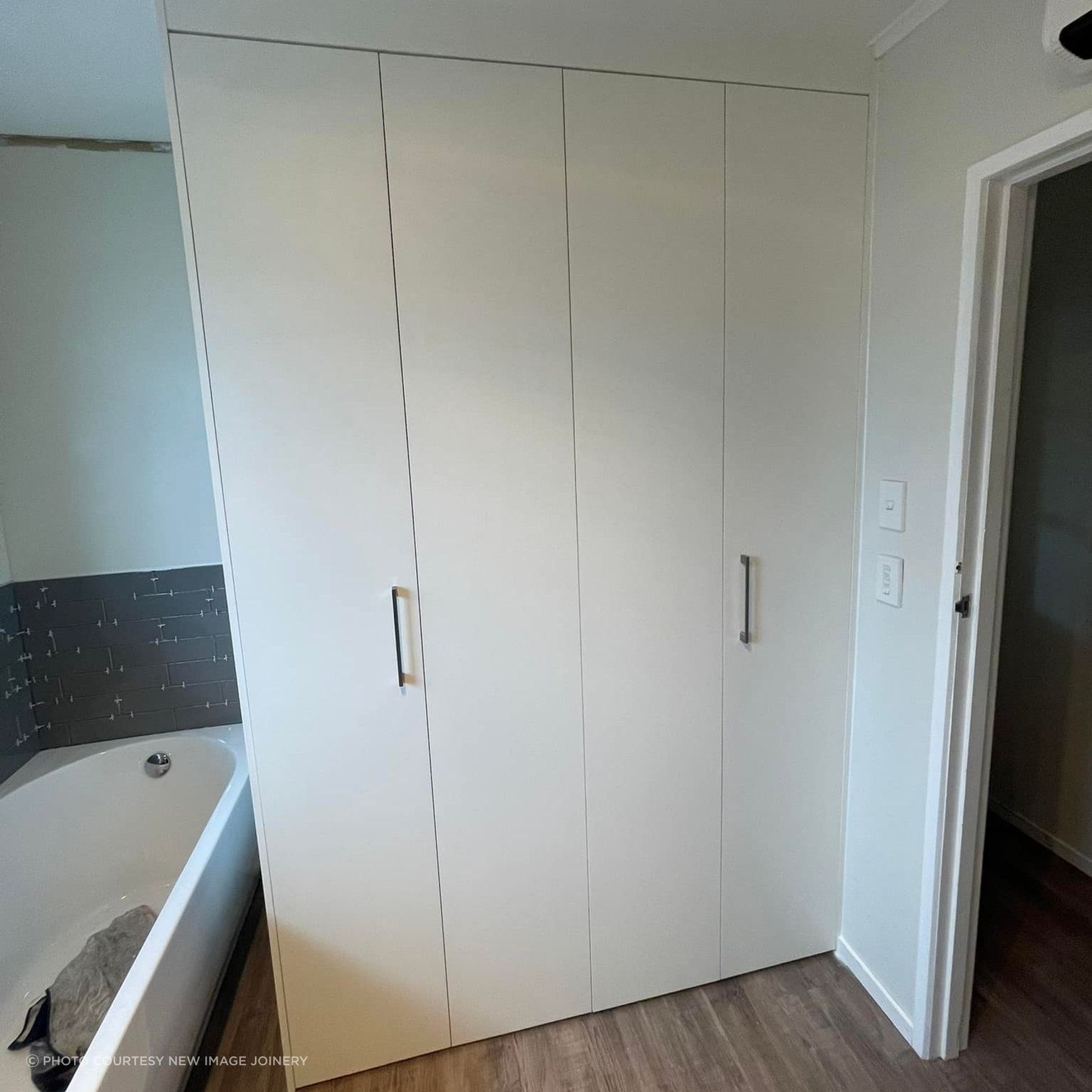 Cinetto Bifold Door Hardware