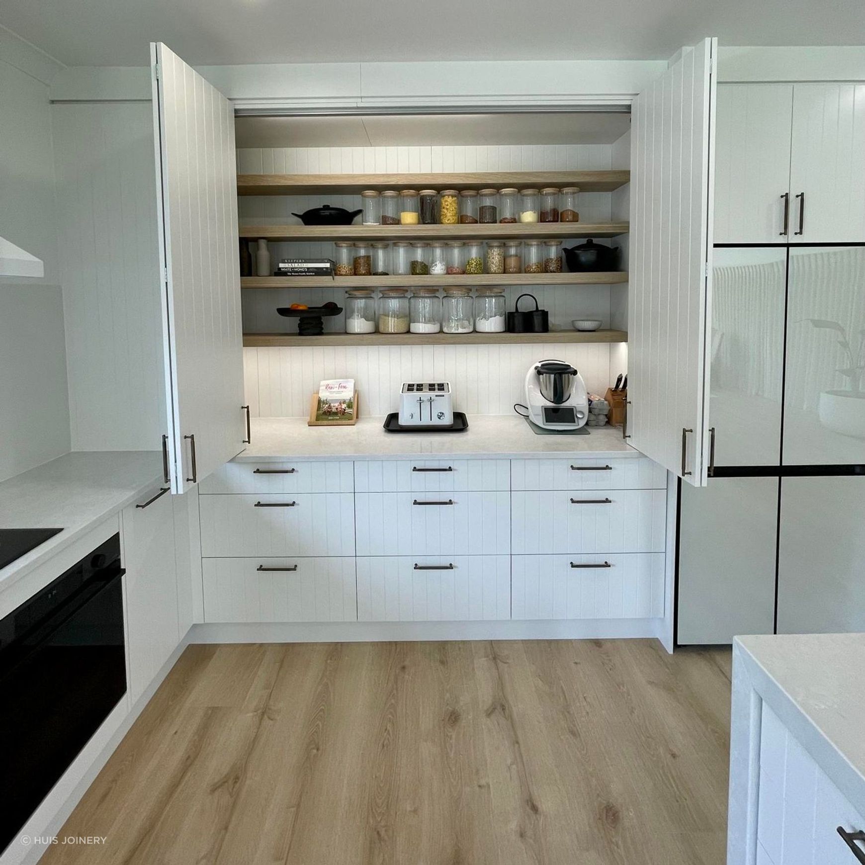 Cinetto Bifold Door Hardware