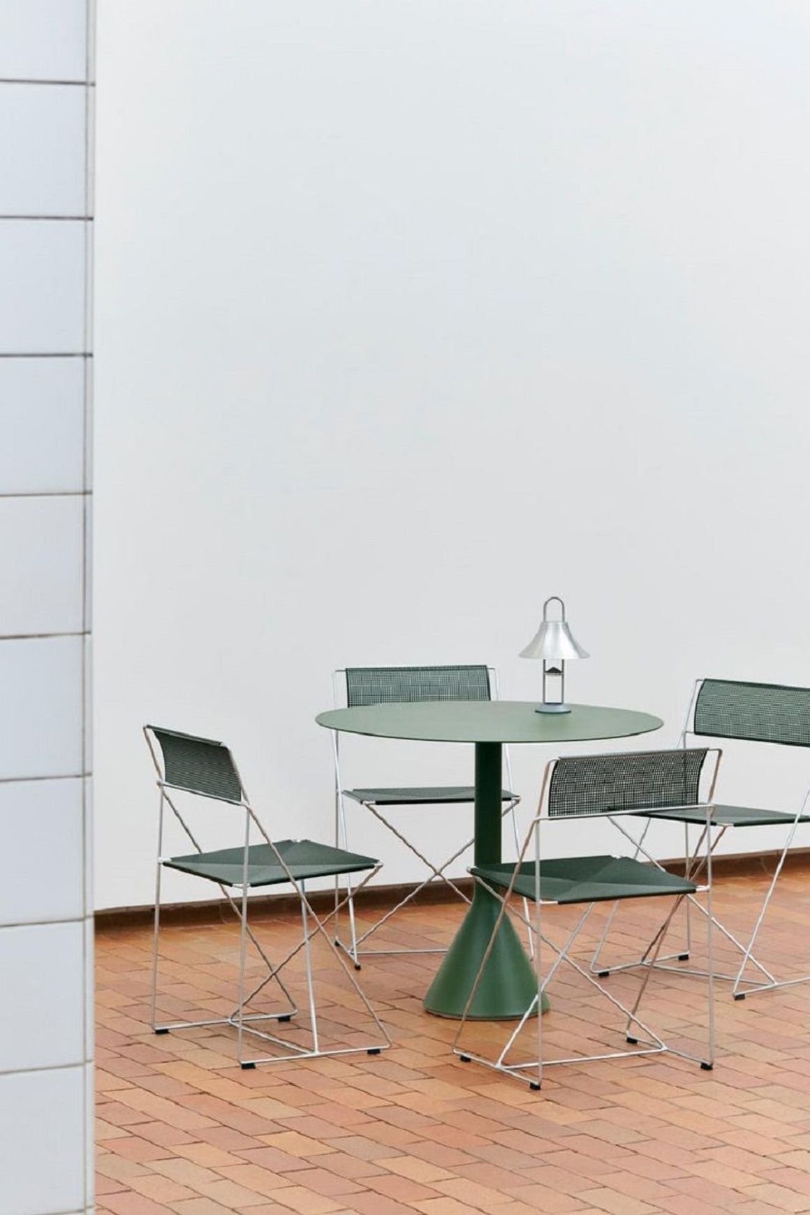 X-Line Chair