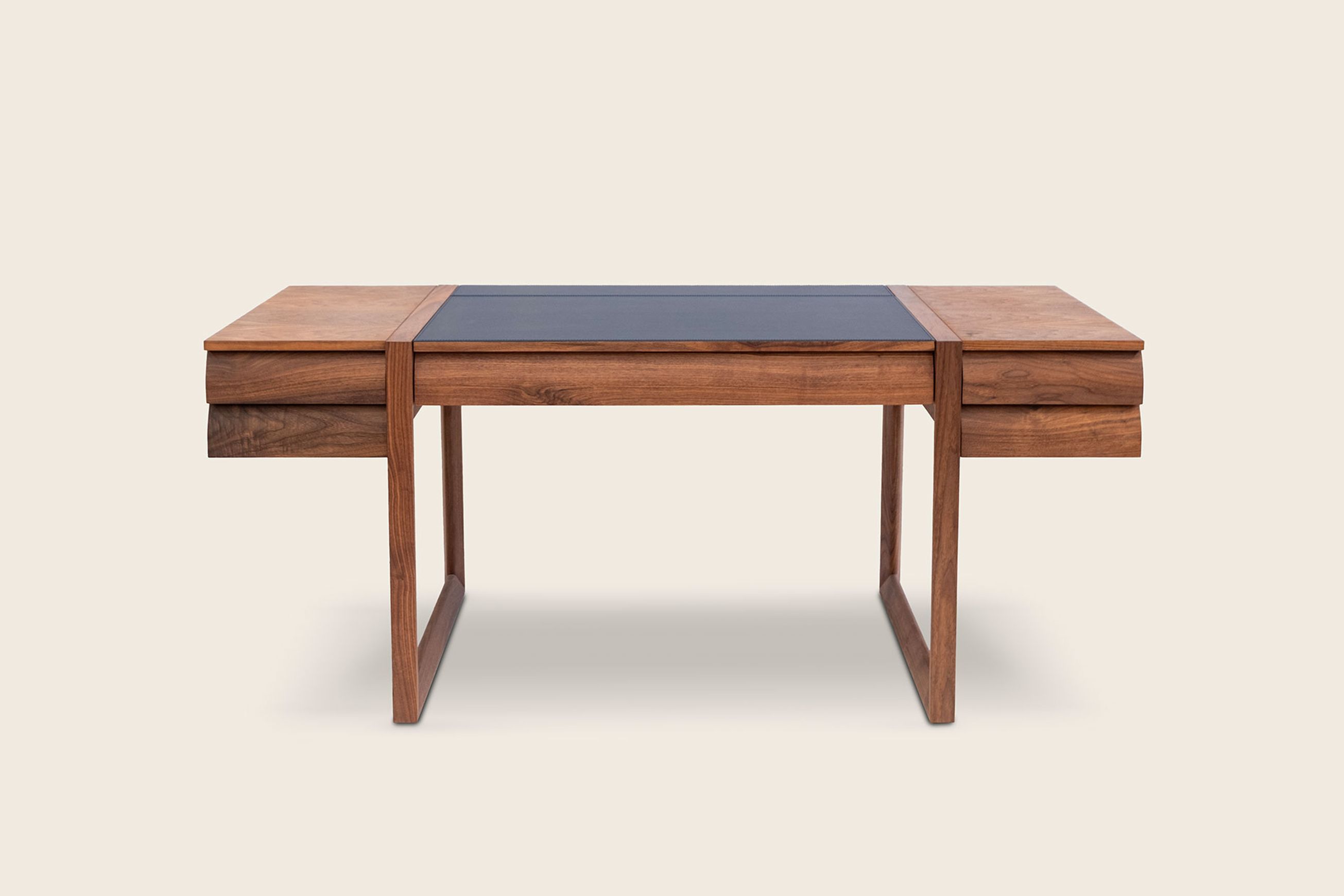 Elle Ecrit Desk