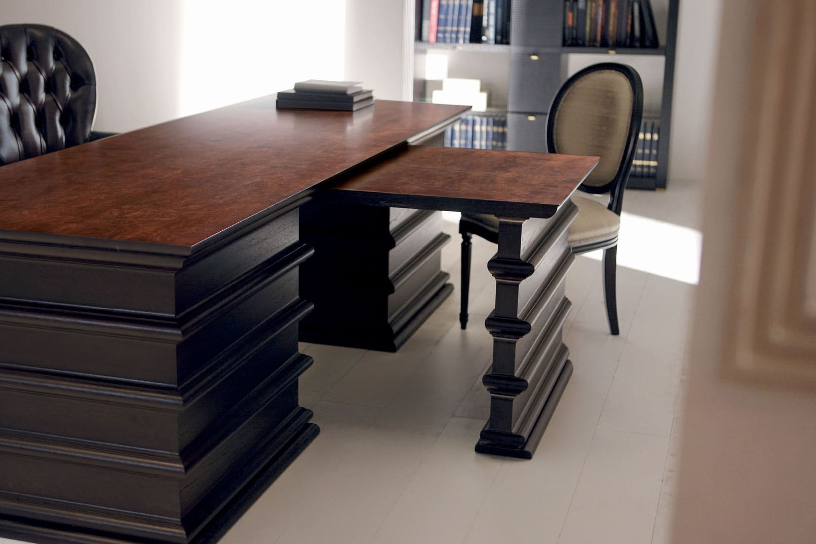 Manon Desk