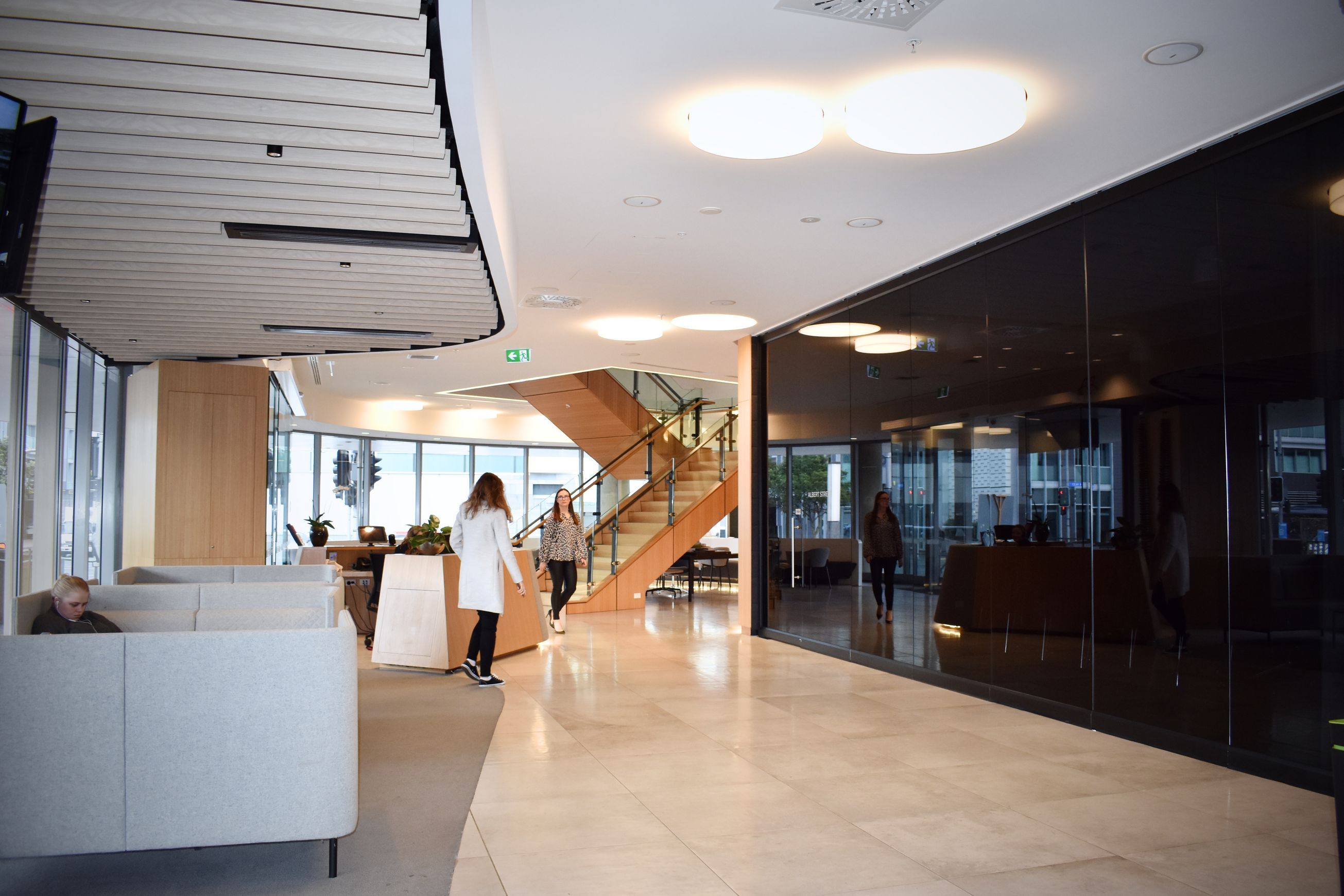 GlassSeal Series Glass Operable Walls