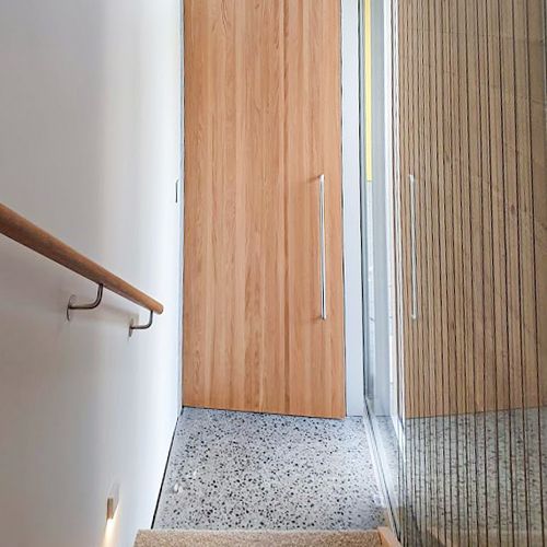 Internal Pivot Hinge 100 Swing Door