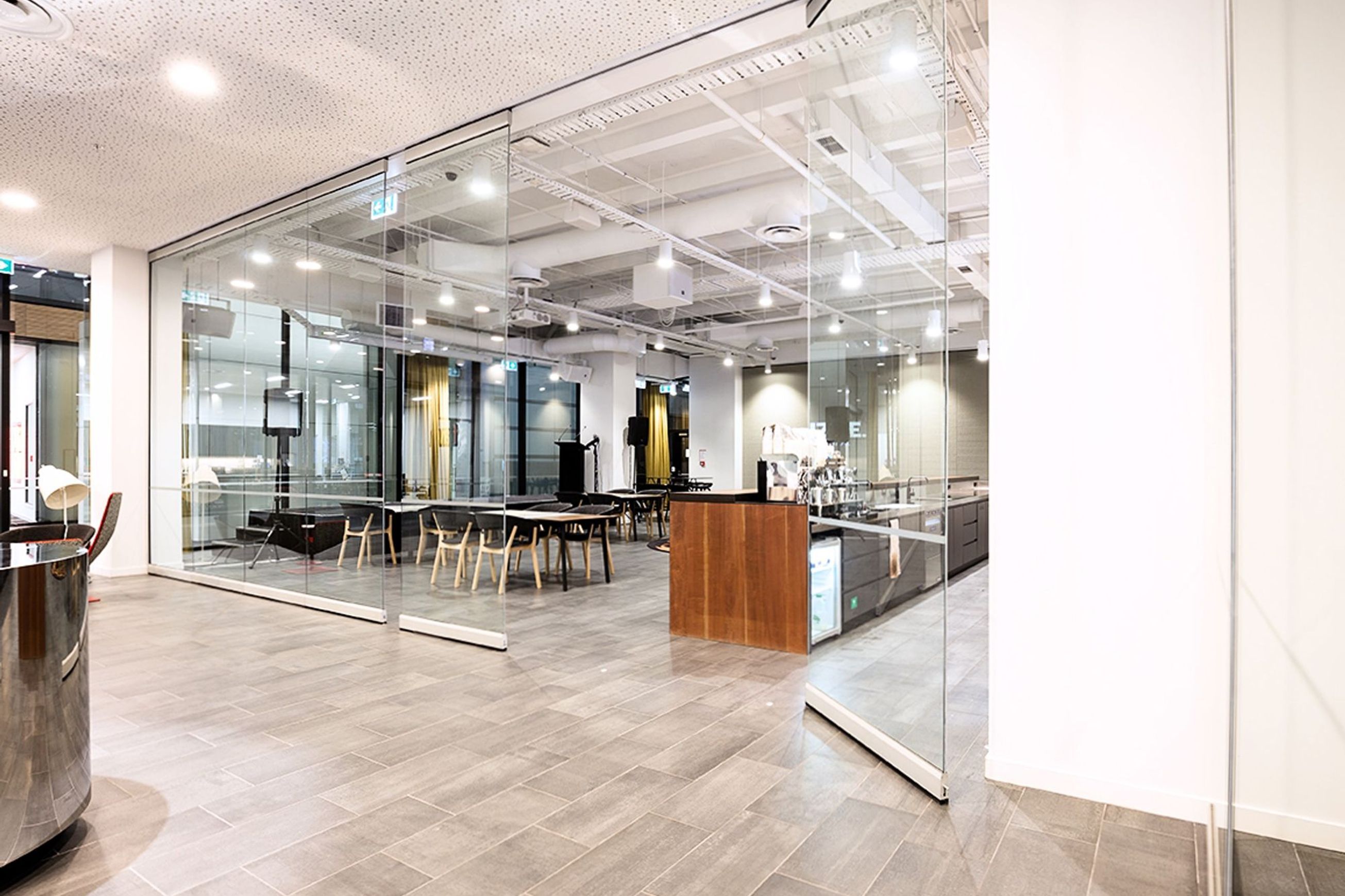 GlassSeal Series Glass Operable Walls