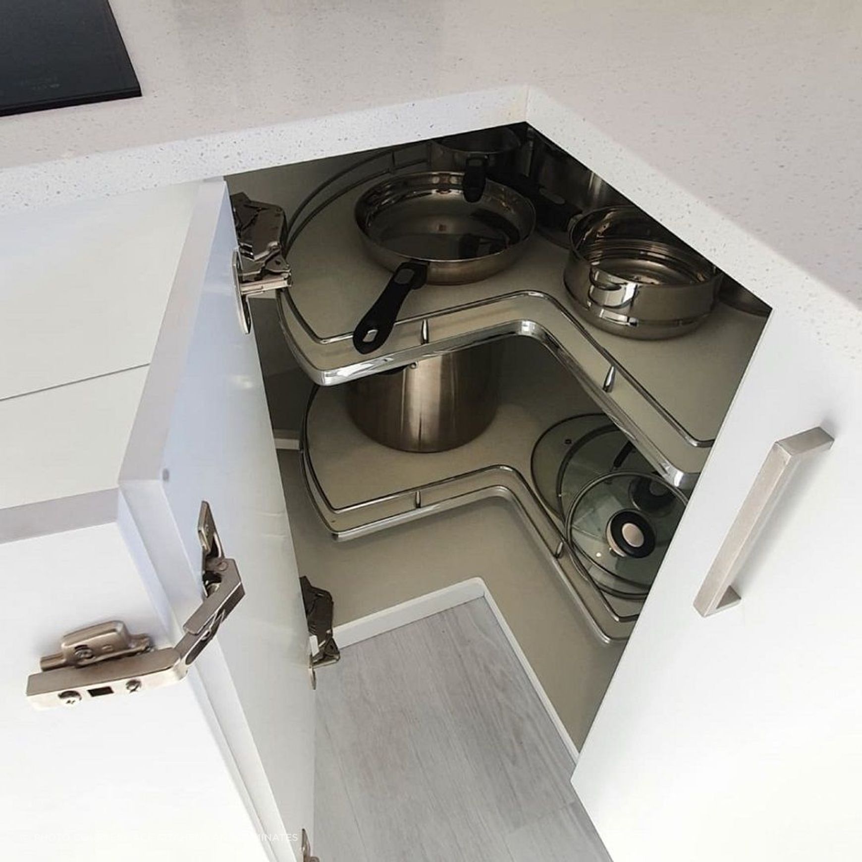 VS COR Wheel Pro Revolving Corner Unit