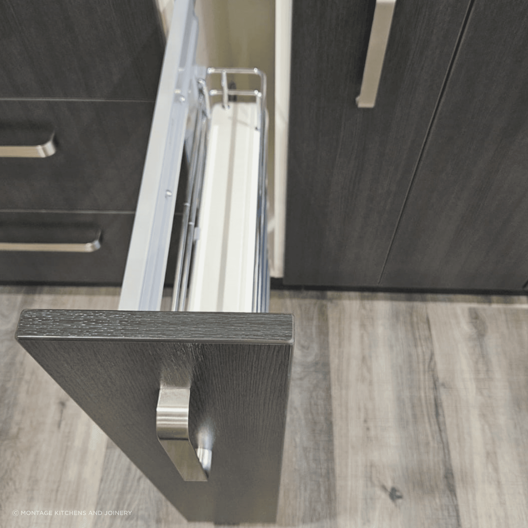 FIT Giamo Under Bench Pull Out