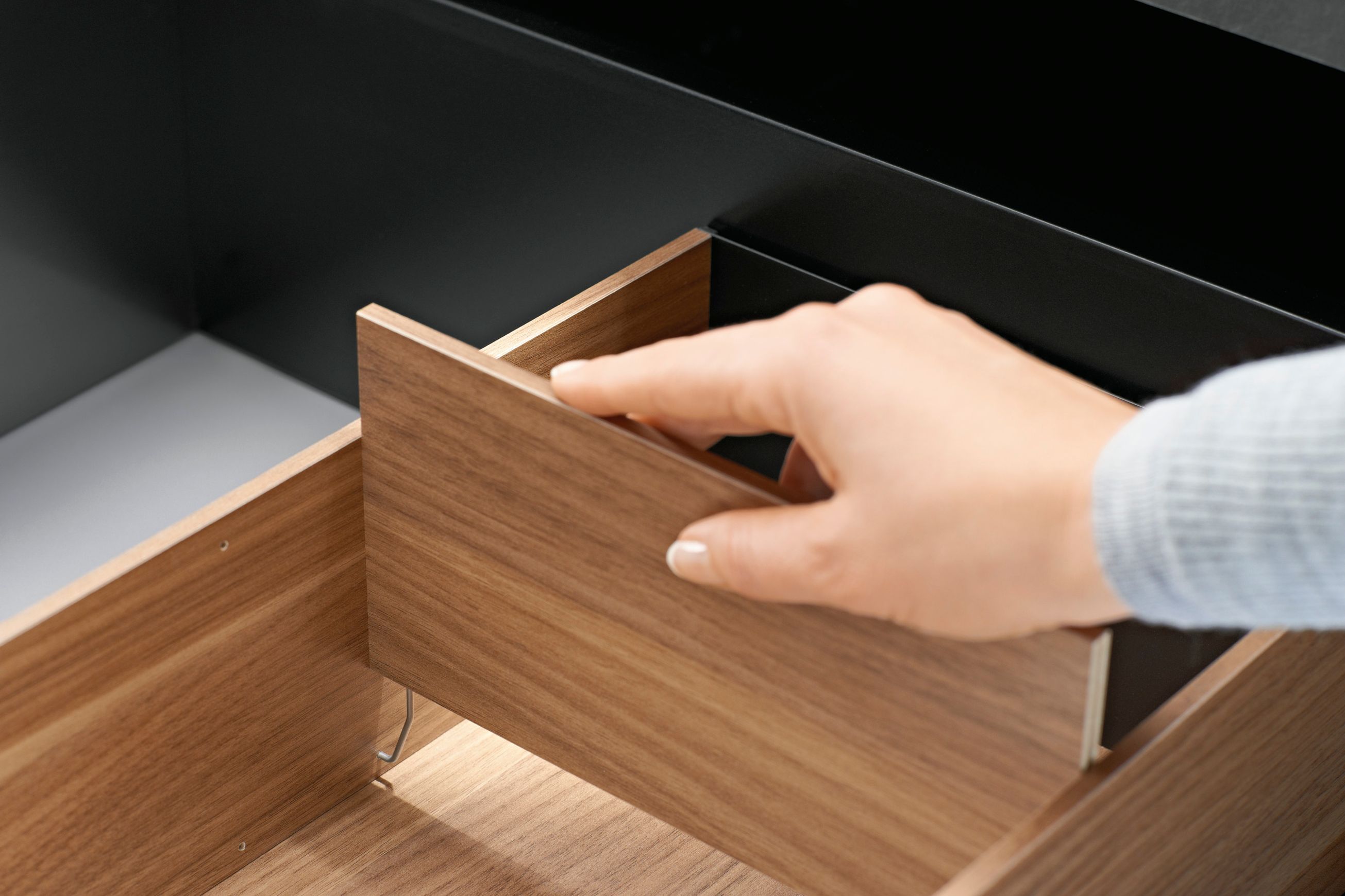 Cross Divider for Wide Wood Frames