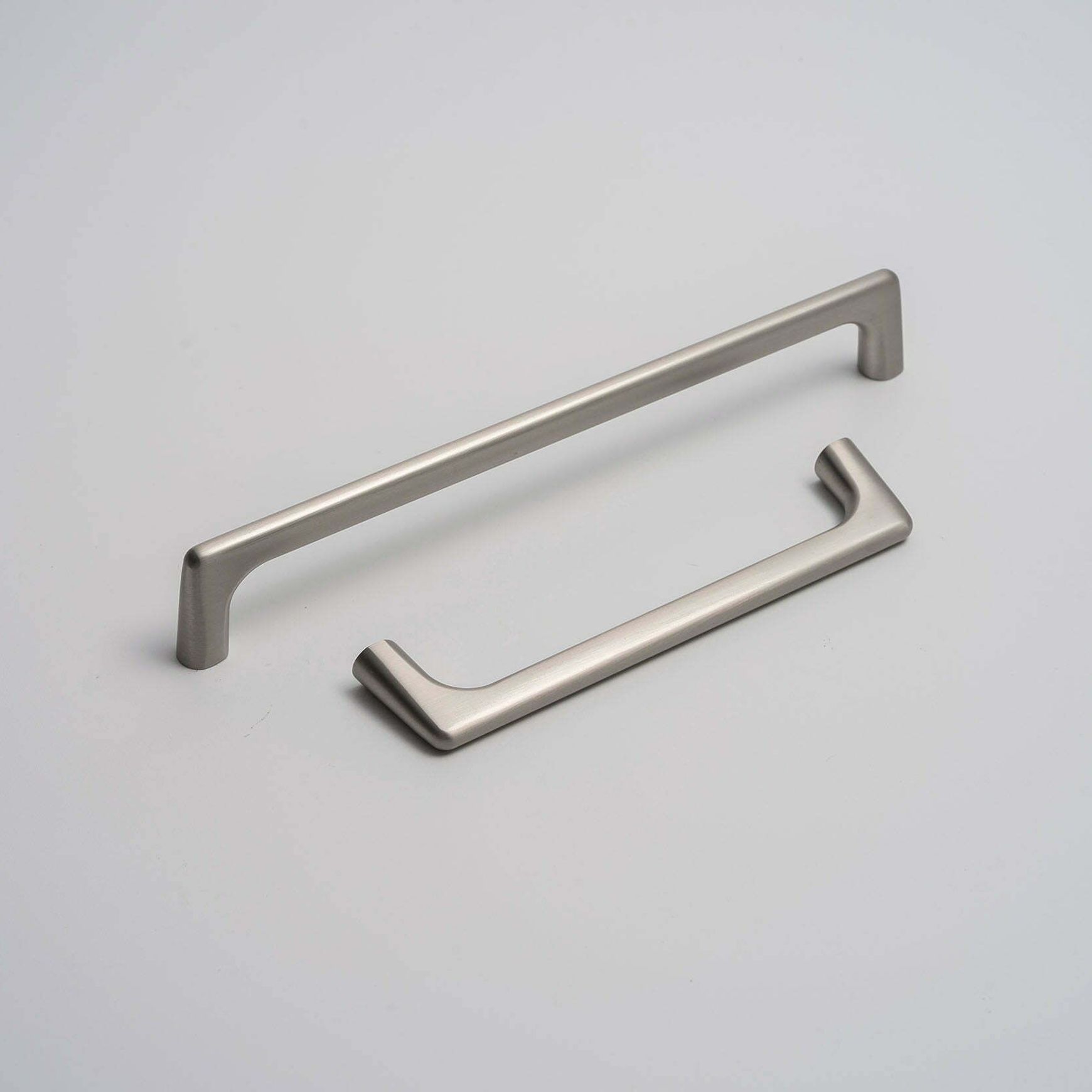 Surfers Paradise Contemporary Bar Handles
