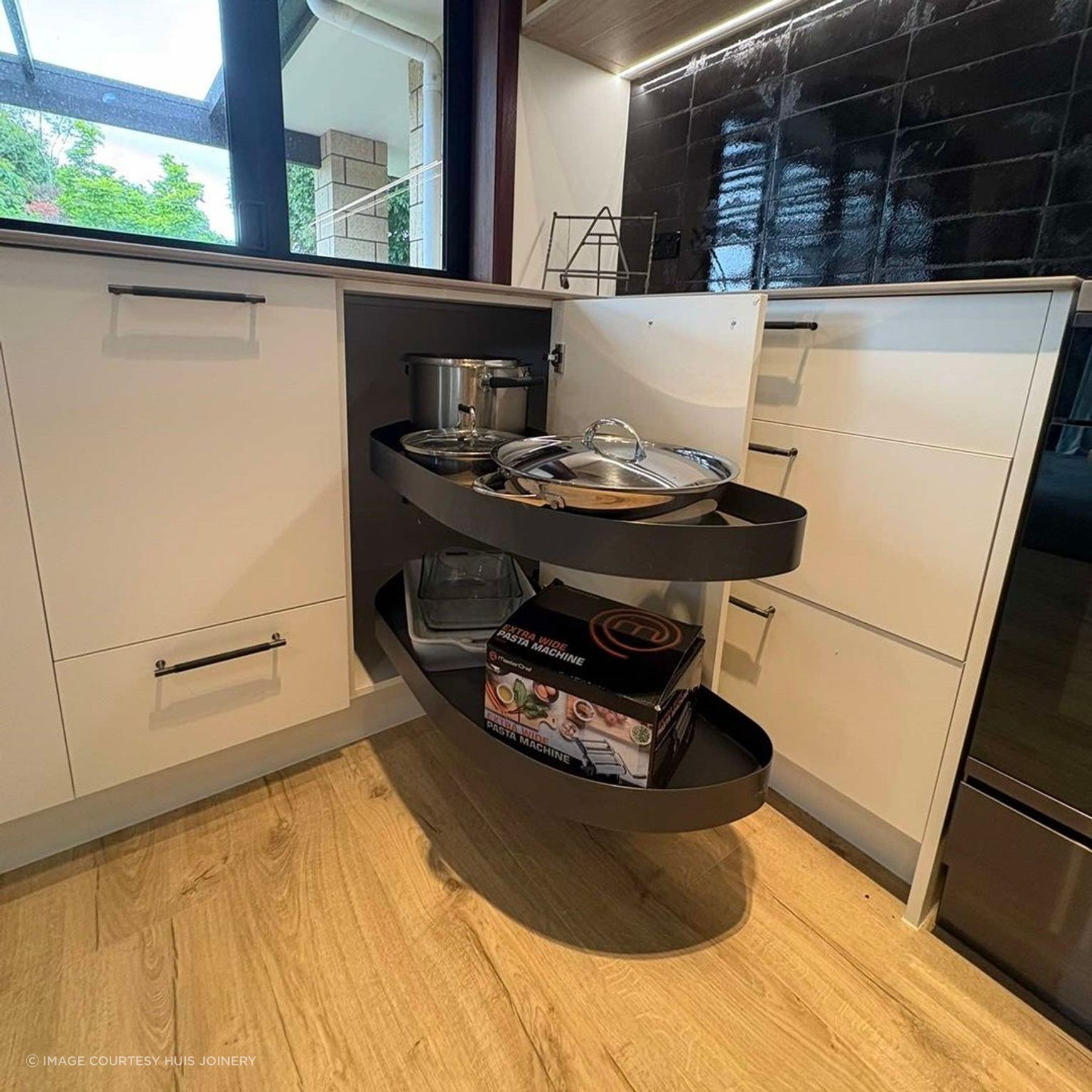 VS Cornerstone MAXX Blind Corner Unit