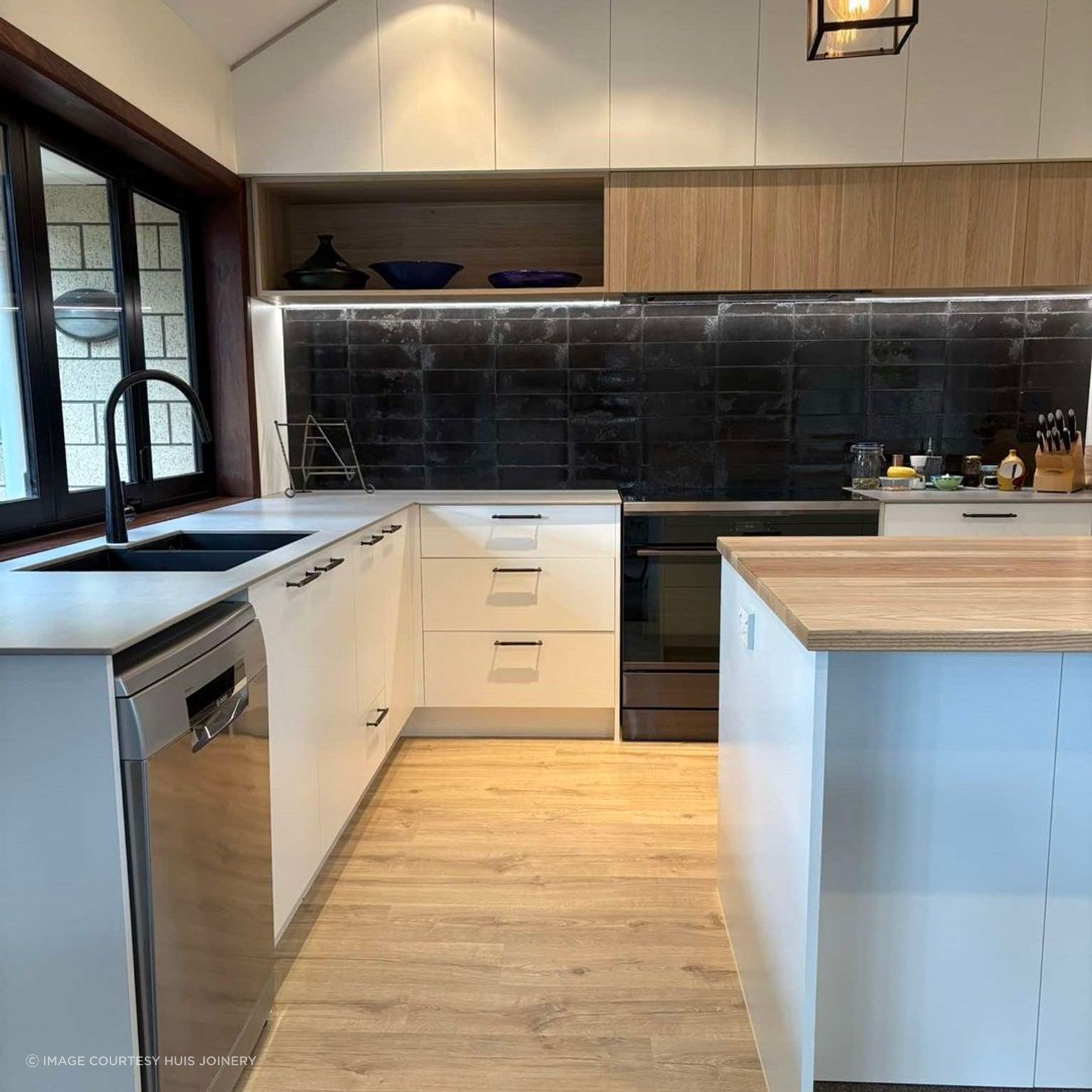 VS Cornerstone MAXX Blind Corner Unit