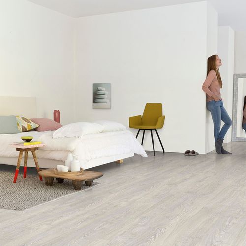 Quick-Step Impressive Patina Classic Oak Grey Laminate Flooring
