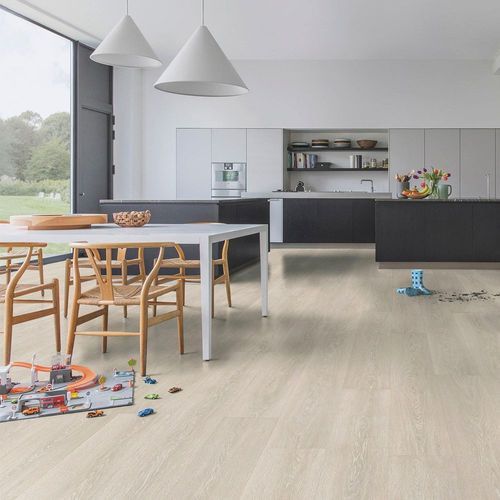Quick-Step Majestic Valley Oak Light Beige Laminate Flooring