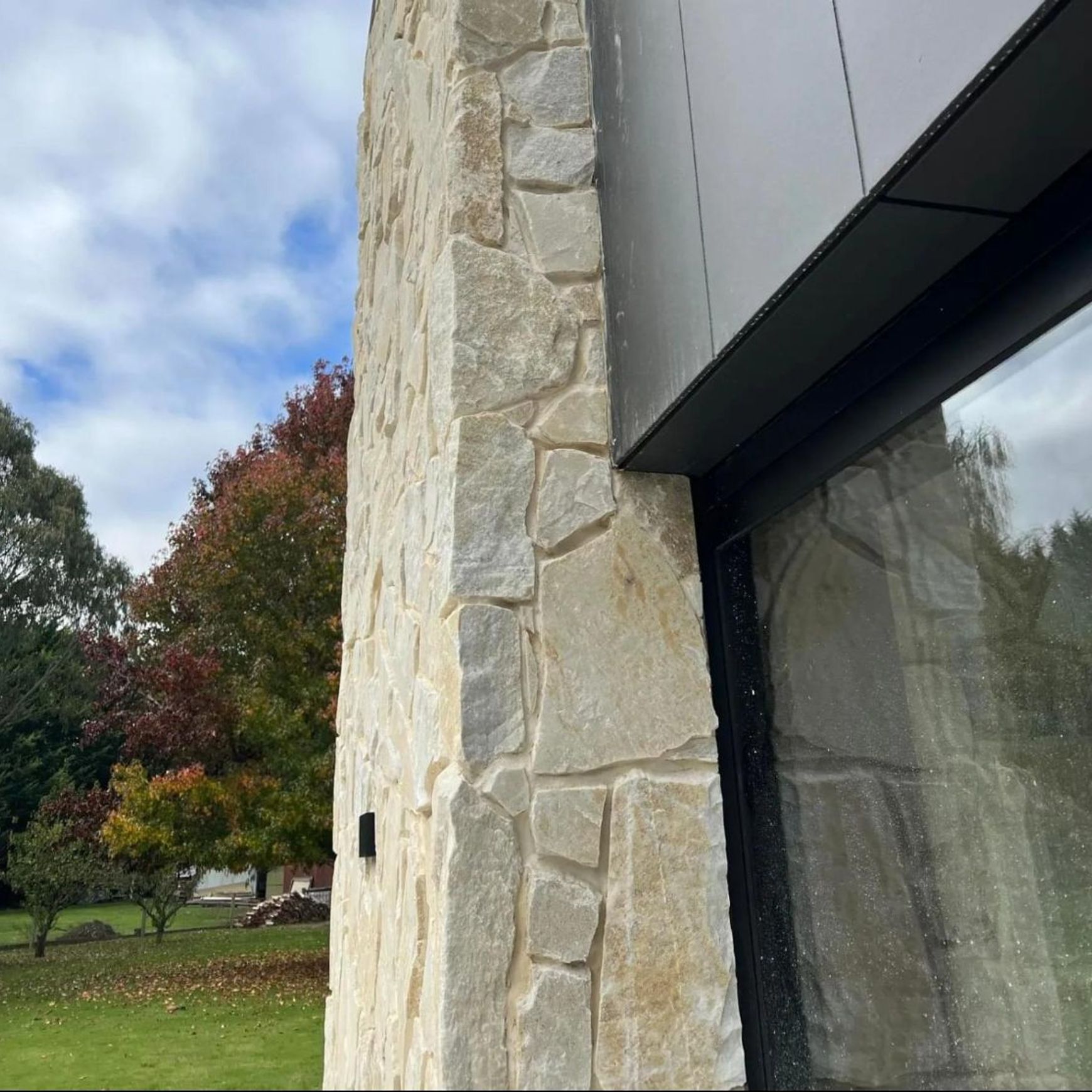 Loose Random Portsea Wall Cladding
