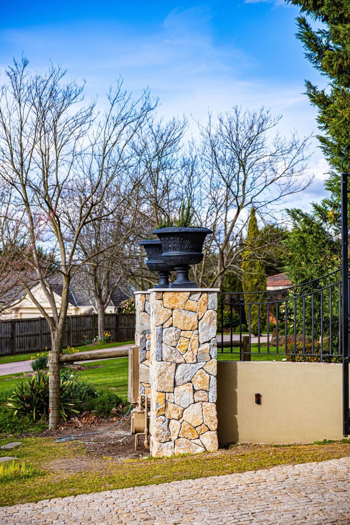 Loose Random Helvia Wall Cladding
