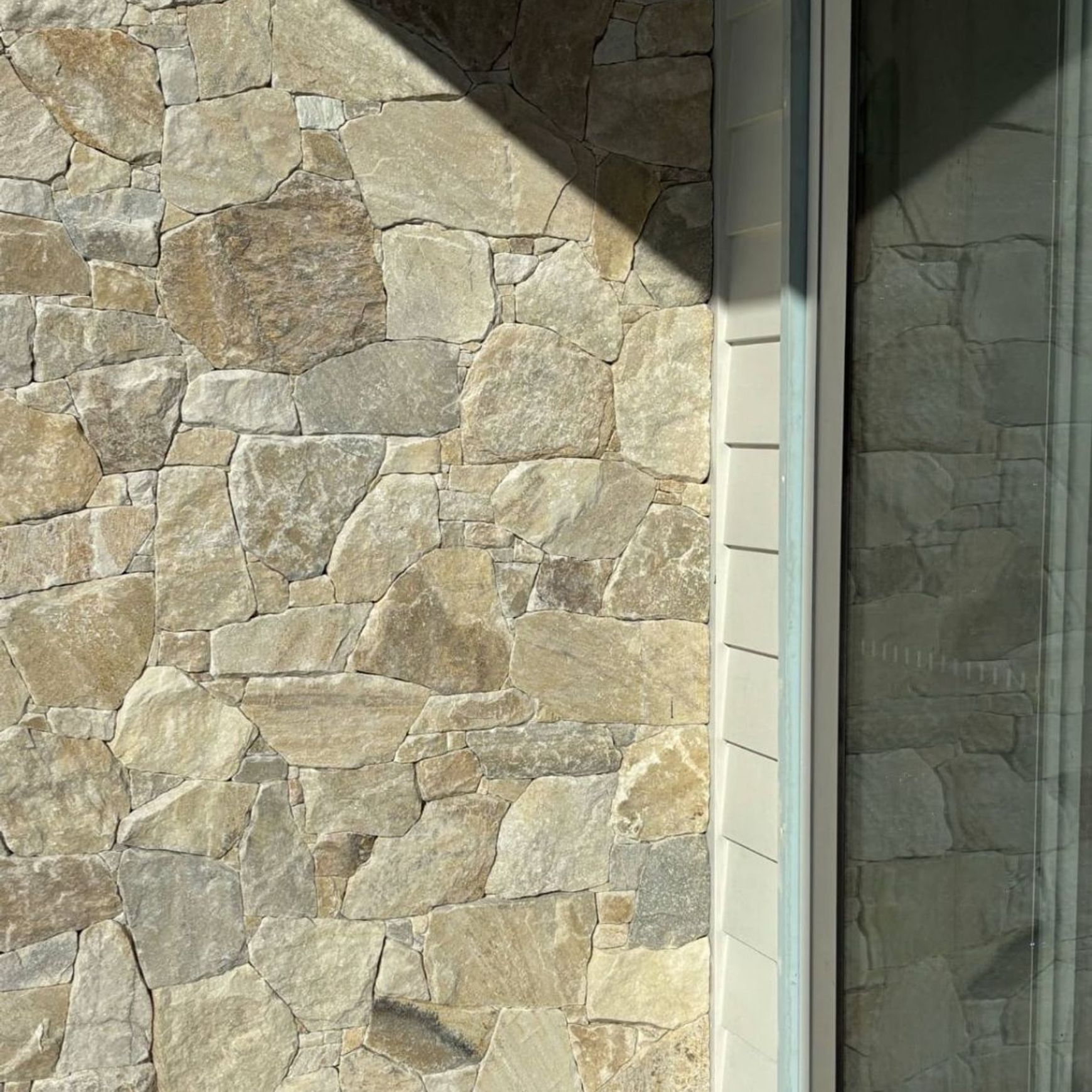 Loose Random Tulum Wall Cladding