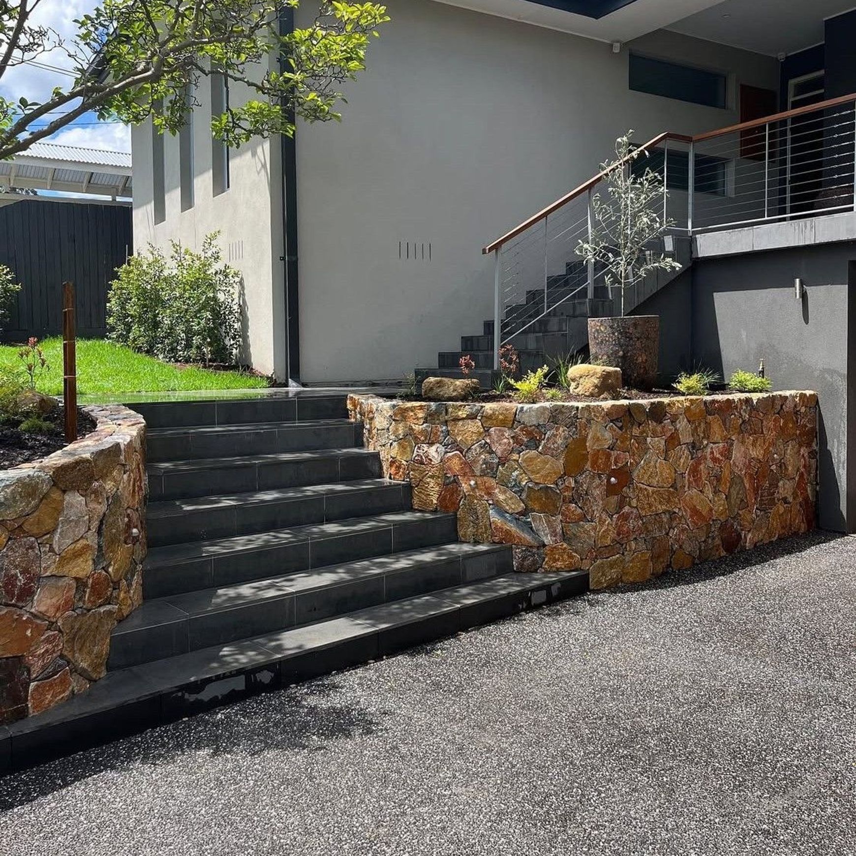 Loose Random Uluru Wall Cladding