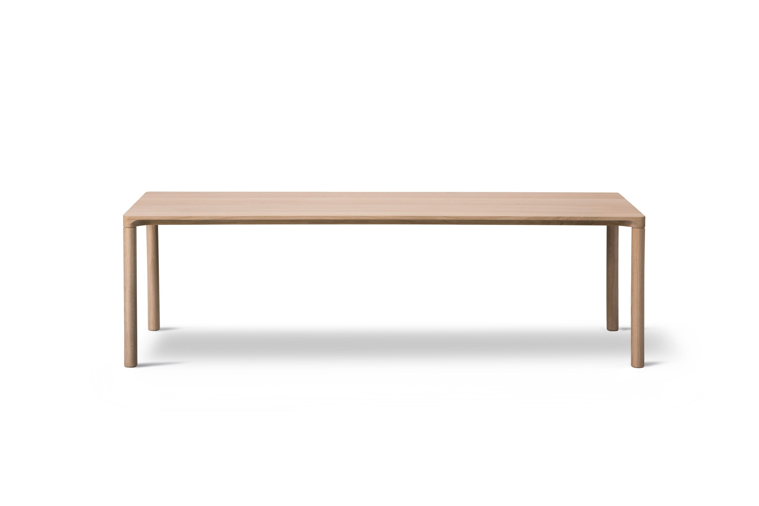 Piloti Table Model 6715 by Fredericia