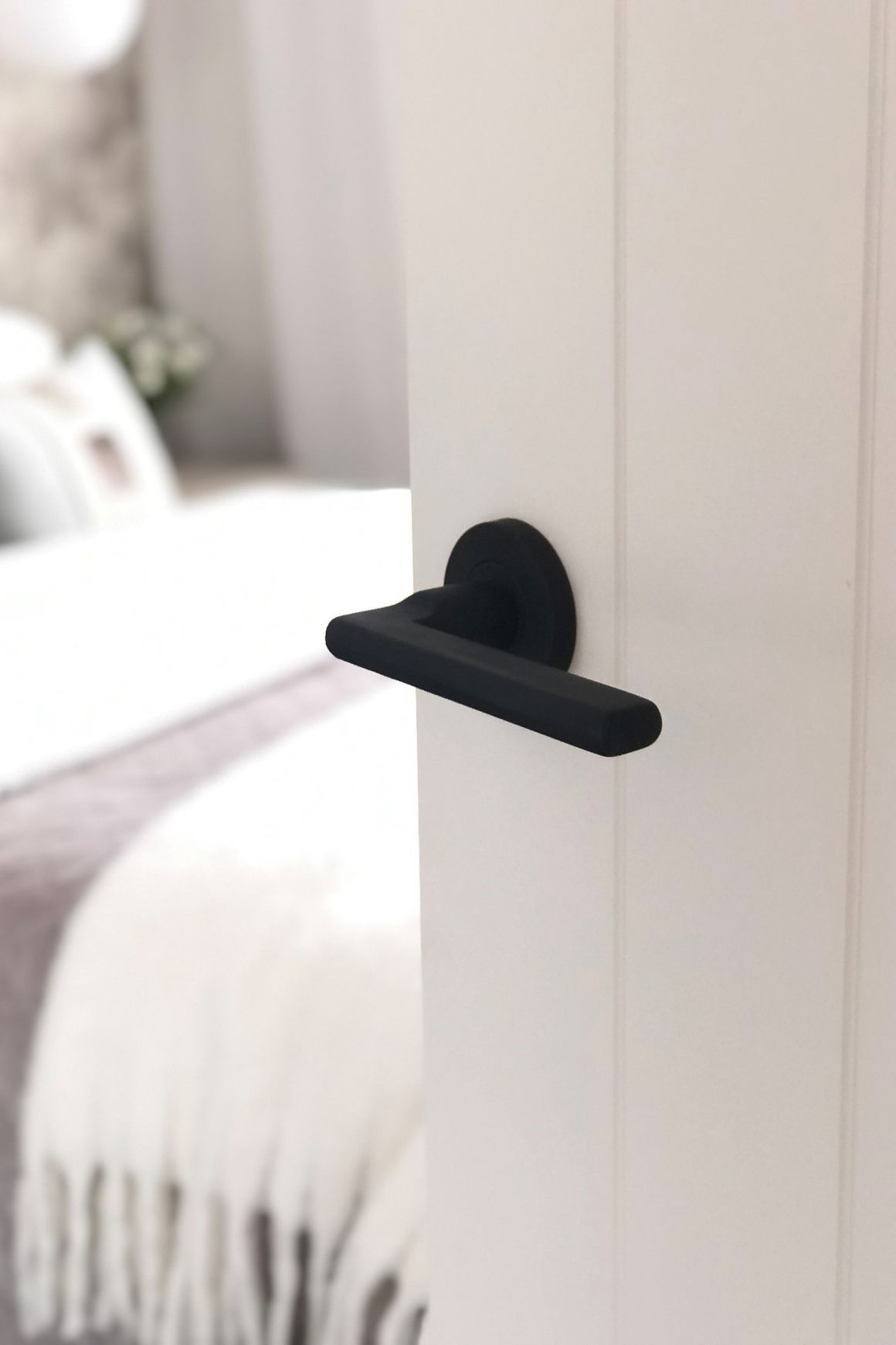 Lagos Privacy Lever Handle Black I-20BK.B