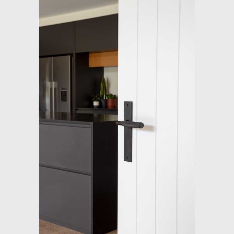 Verge Longplate Handle from the NIDO Collection