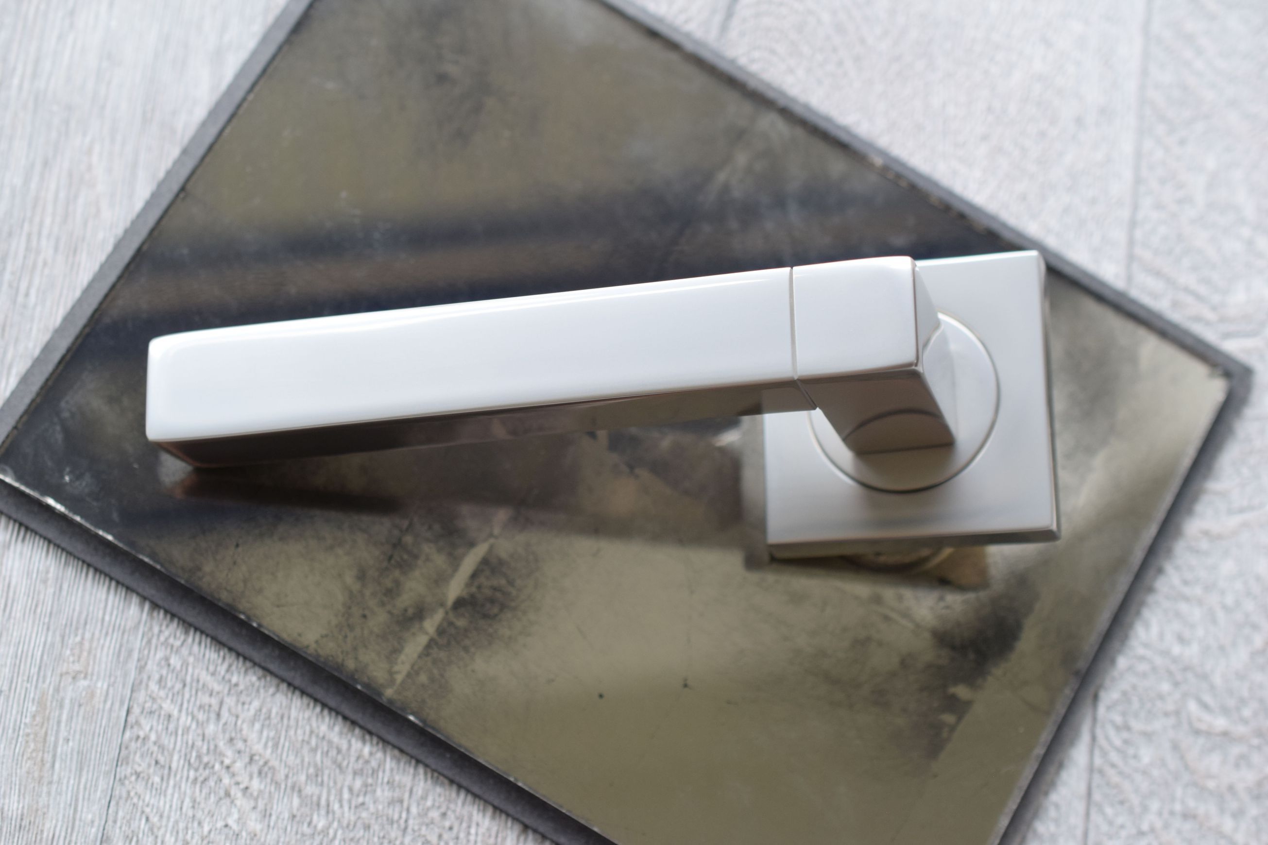 TS S1526 SQUARE SOLID LEVER HANDLE