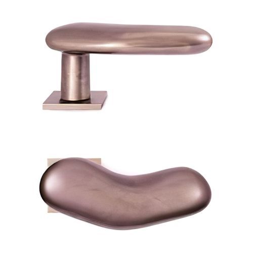 Pebbles Door Lever Handle 2700 on Rose