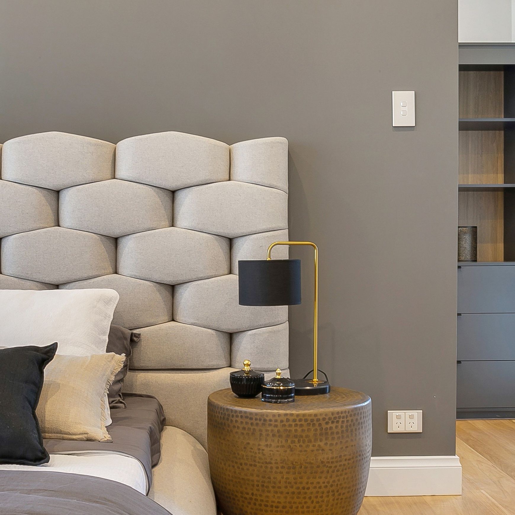 Iconic Styl | Switches & Power Points