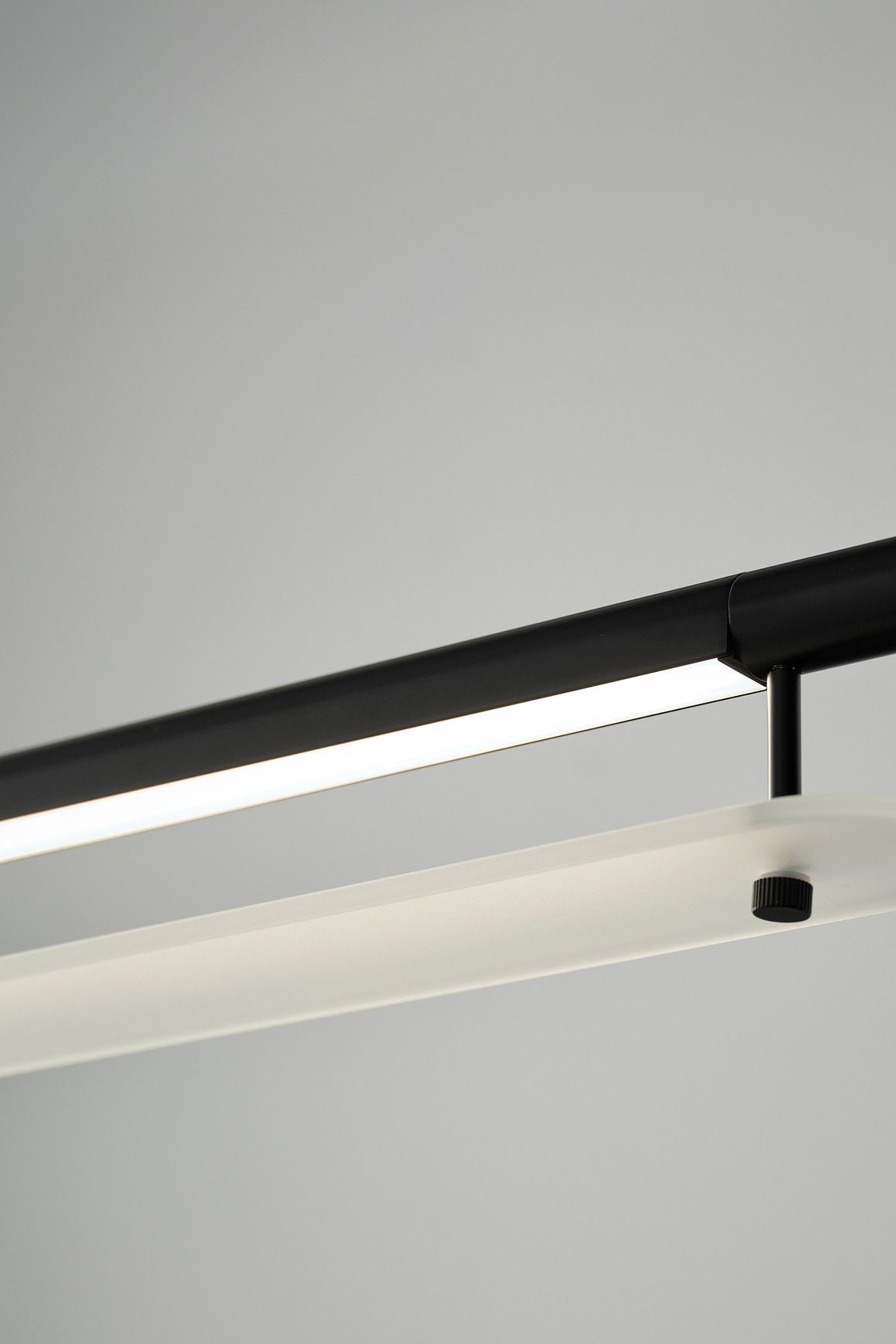 Edward LED Linear Pendant in Matte Black