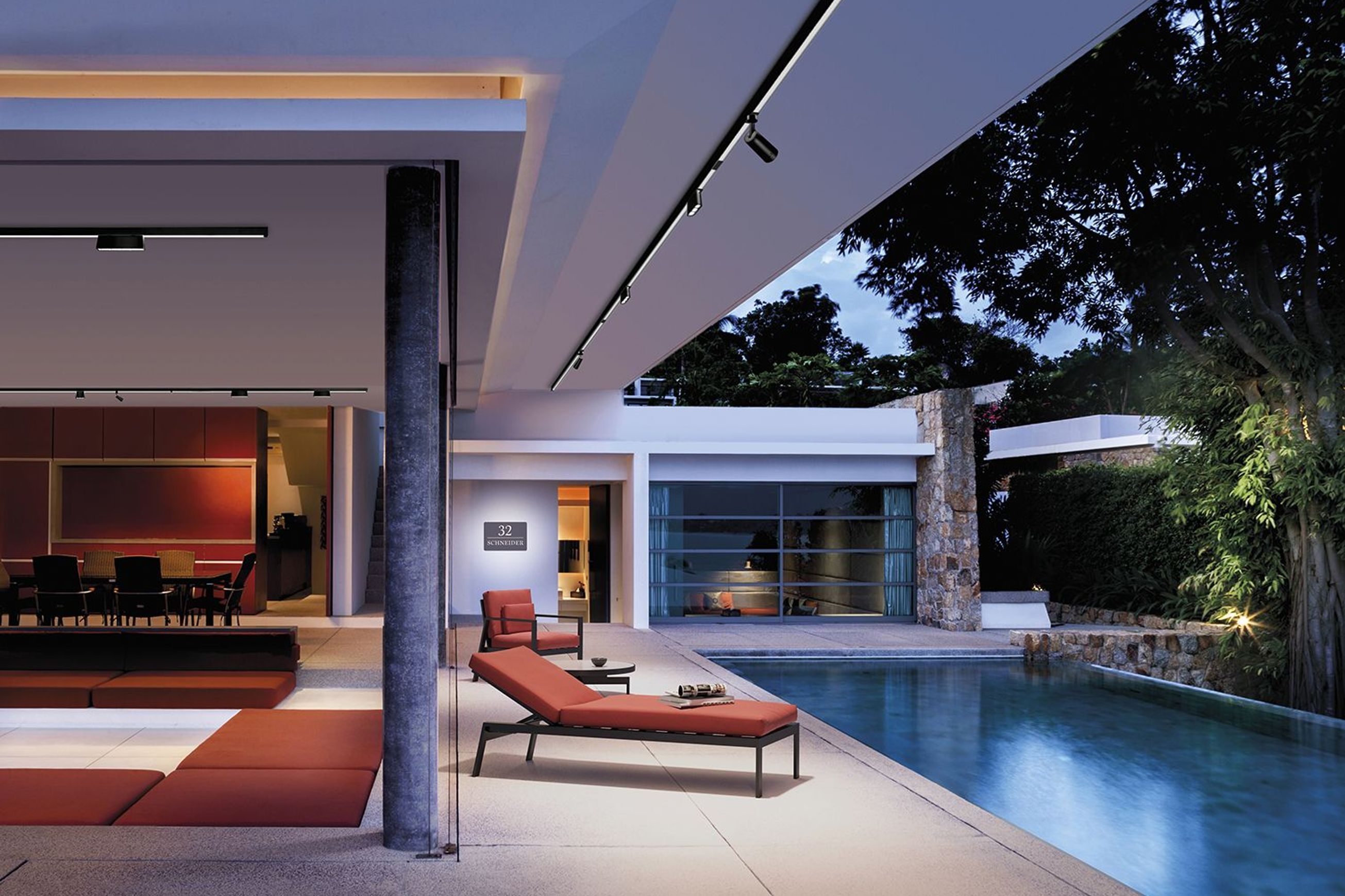 IP System™ | IP65 Plug-in Lighting System