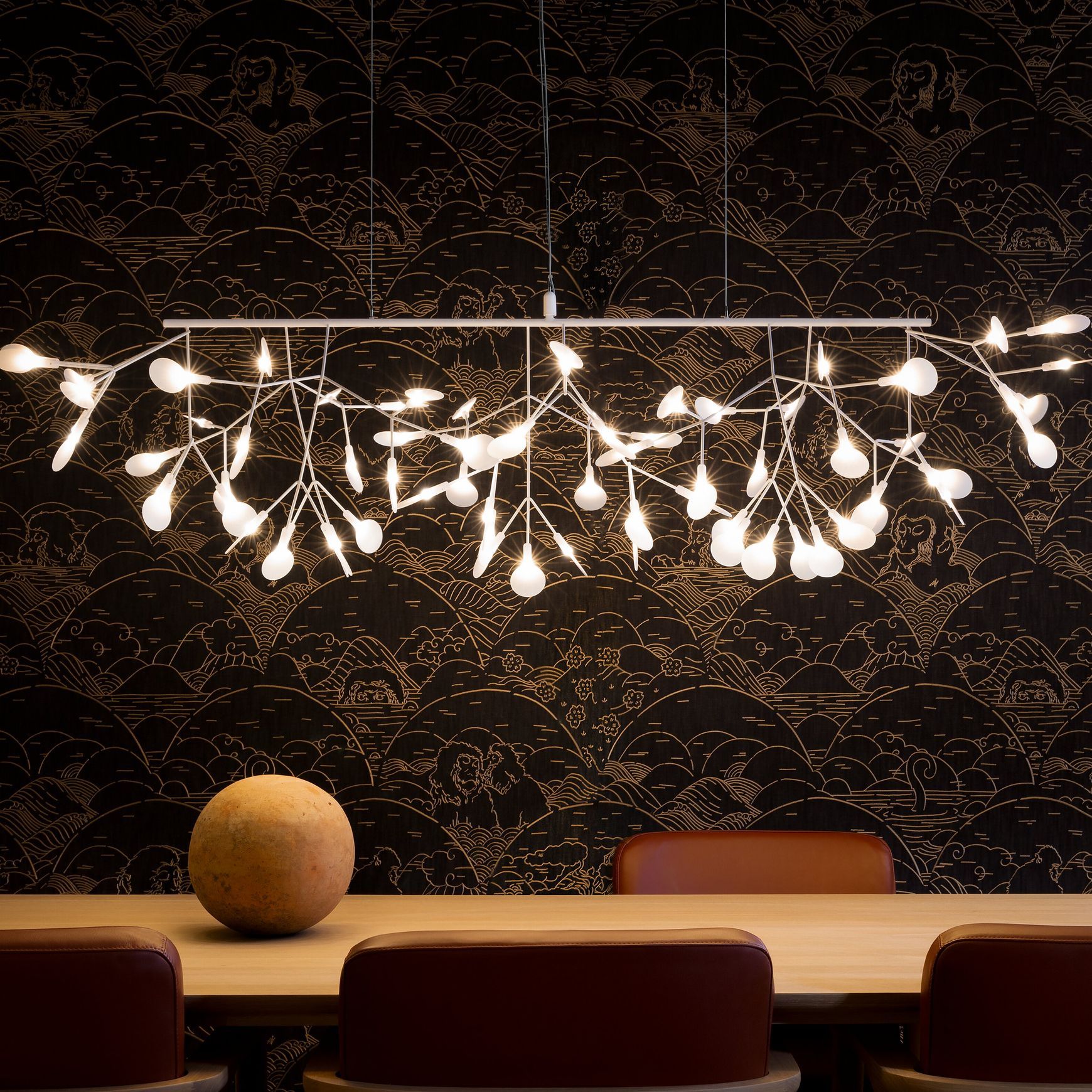 Heracleum III Linear Suspension Lamp