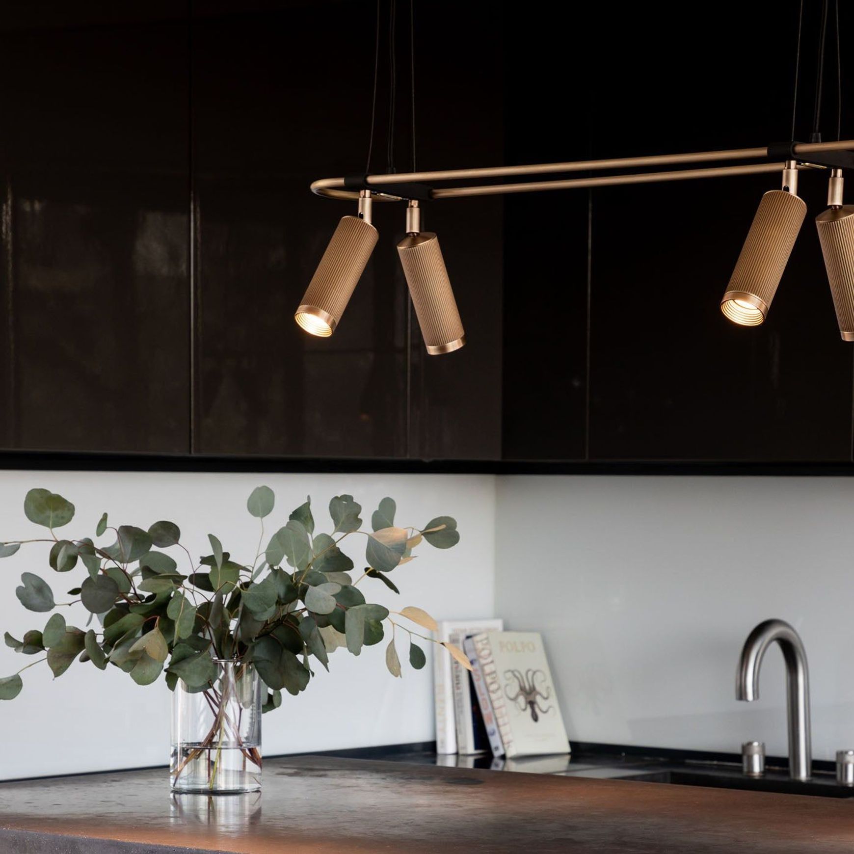 Spot 6lt Pendant Light